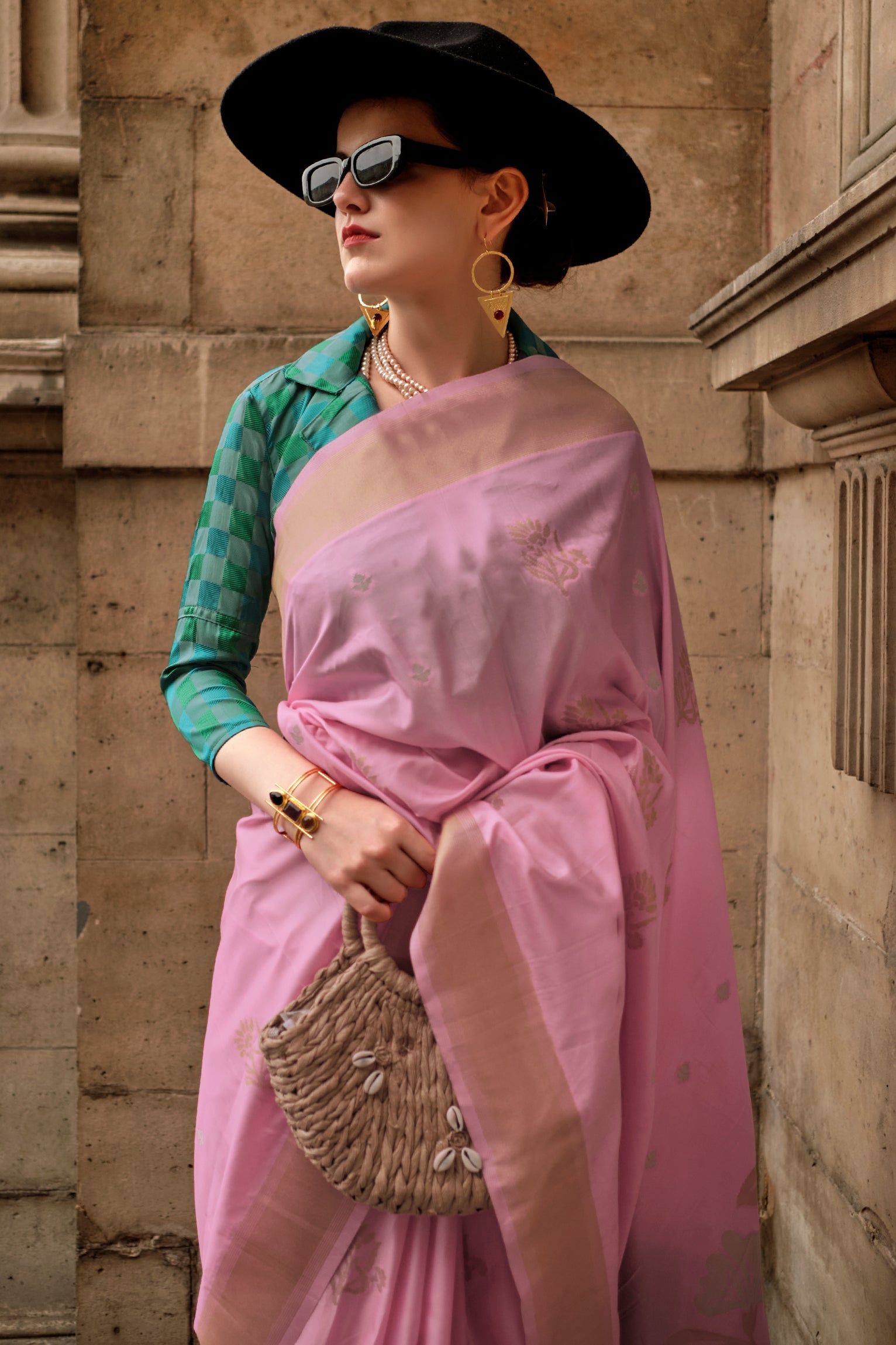 pink-woven-silk-saree-zb132010_2_SareeButa.com