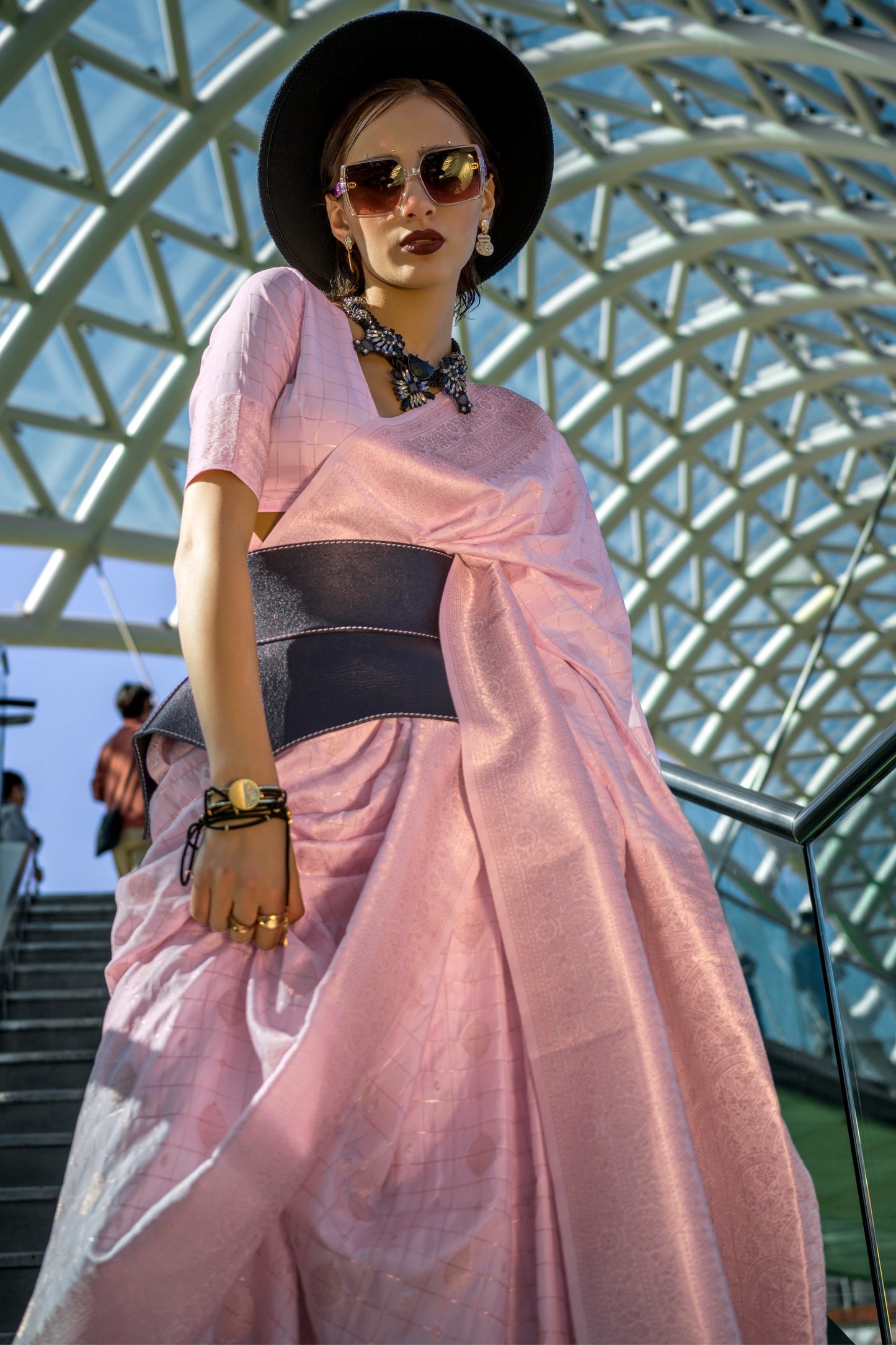 pink-woven-silk-saree-zb132034_2_SareeButa.com