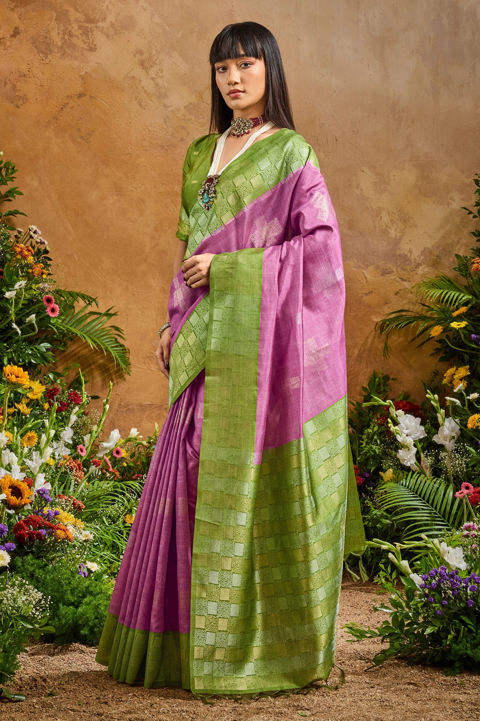 Pink Woven Silk Saree
-SAR11926_1_SareeButa.com