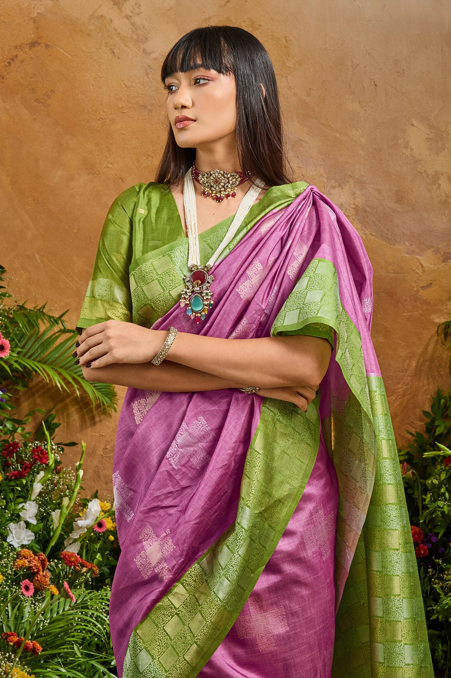Pink Woven Silk Saree
-SAR11926_2_SareeButa.com