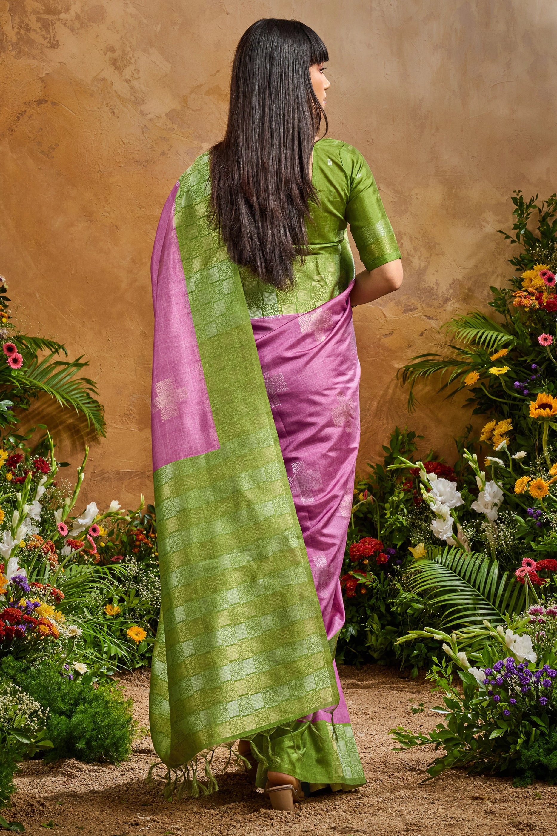 Pink Woven Silk Saree
-SAR11926_3_SareeButa.com
