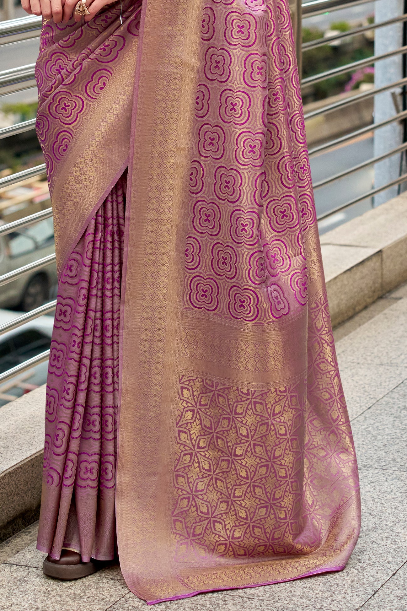 Purpe Woven Silk Saree-ZB134044_4_SareeButa.com