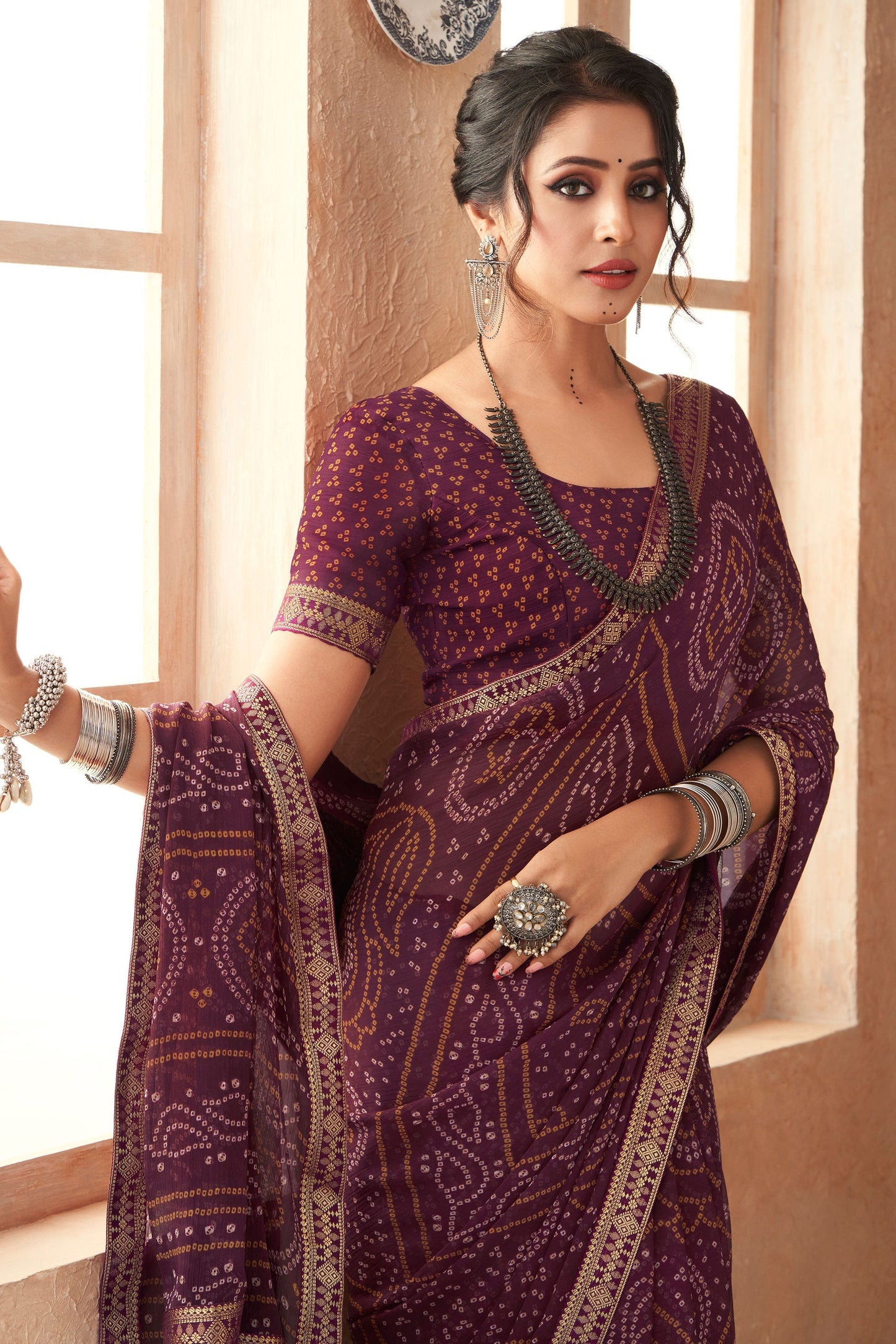 purple-chiffon-printed-bandhani-saree-zb131323_2_SareeButa.com