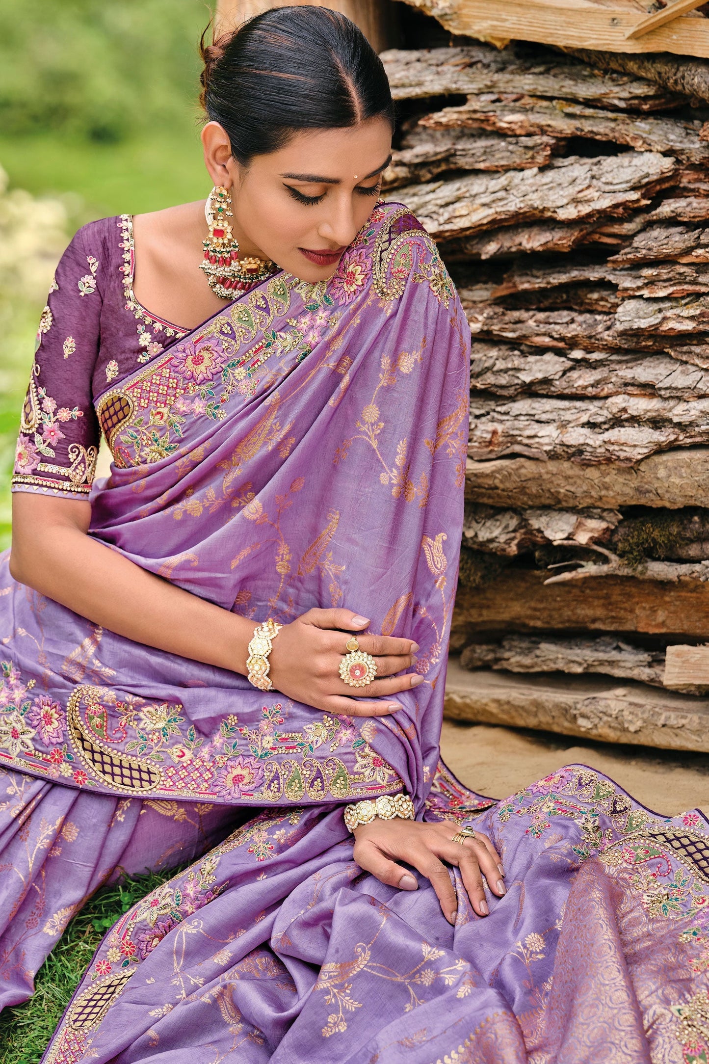 purple-embroidered-banarasi-silk-saree-zb130877_3_SareeButa.com