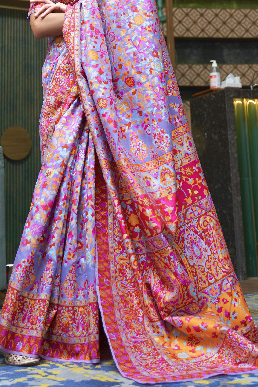 purple-kashmiri-jamewar-silk-saree-zb140060_3_SareeButa.com