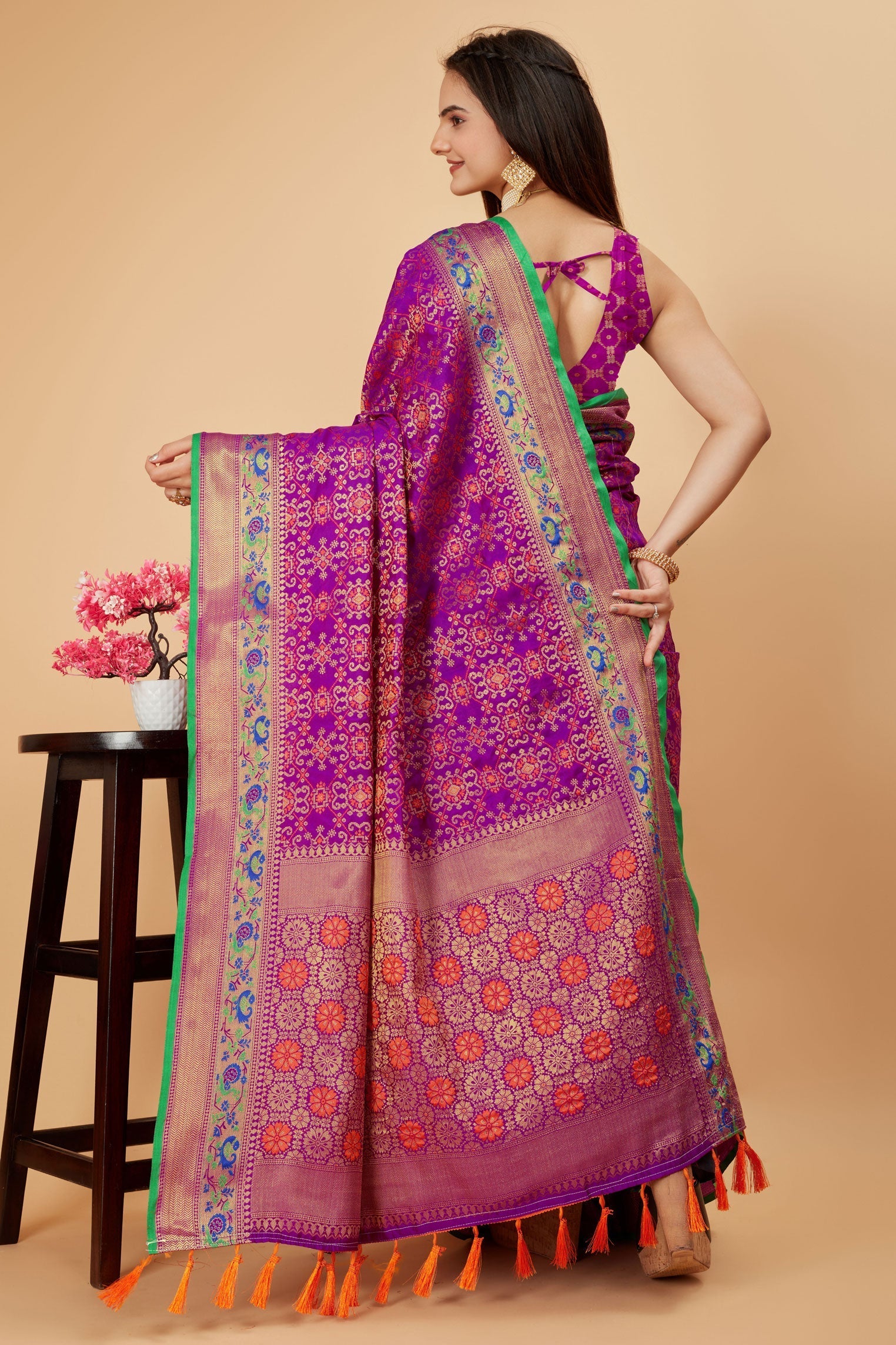 purple-patola-silk-saree-zb130499_3_SareeButa.com