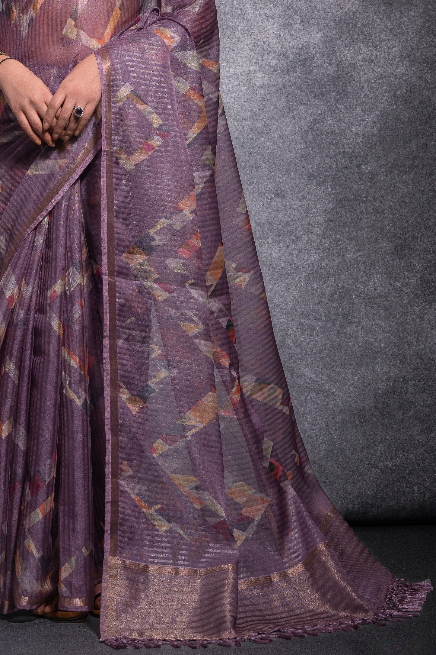 purple-printed-linen-silk-saree-zb132508_4_SareeButa.com