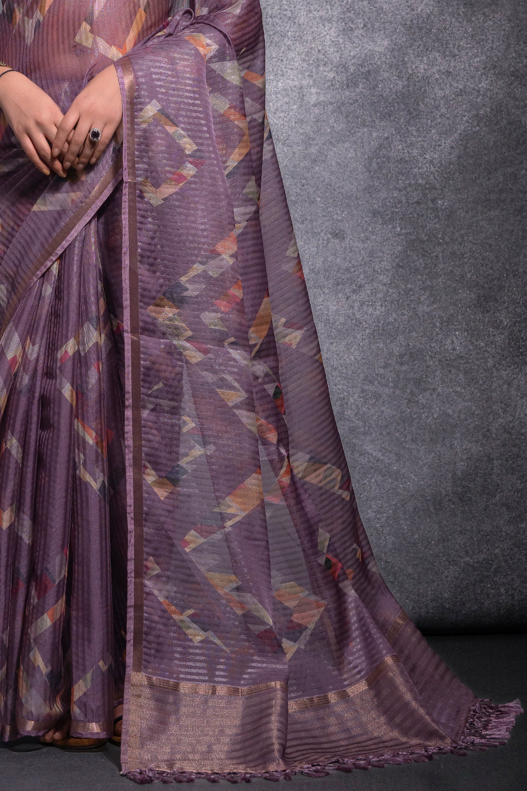 purple-printed-linen-silk-saree-zb132508_4_SareeButa.com