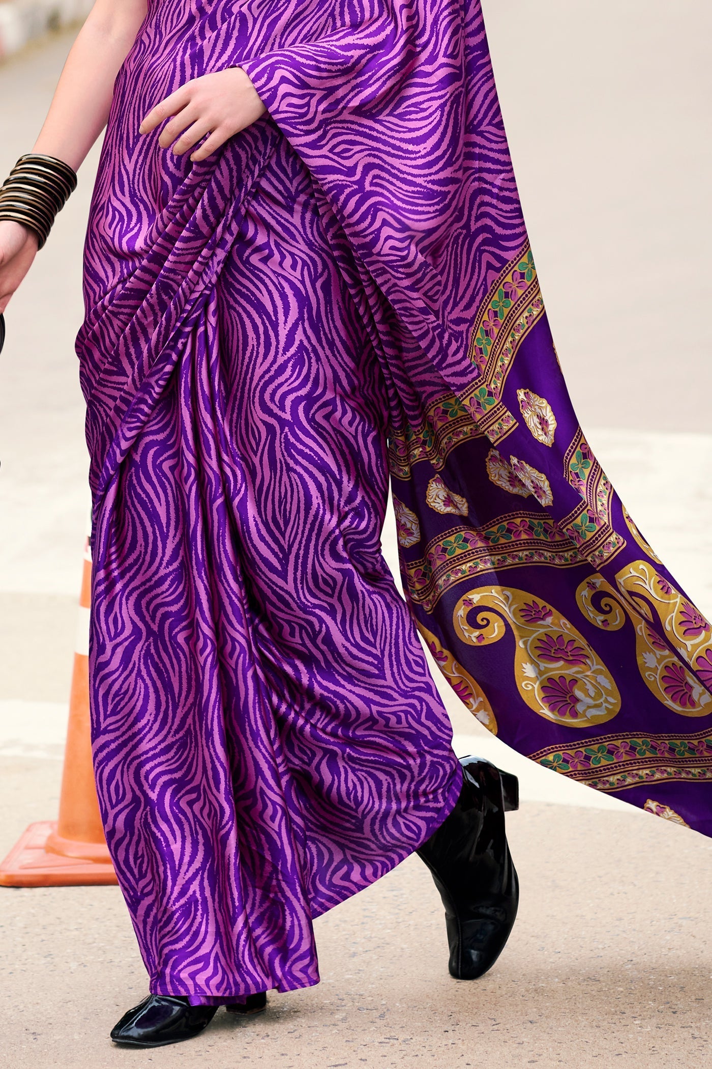 purple-printed-satin-saree-zb132475_4_SareeButa.com