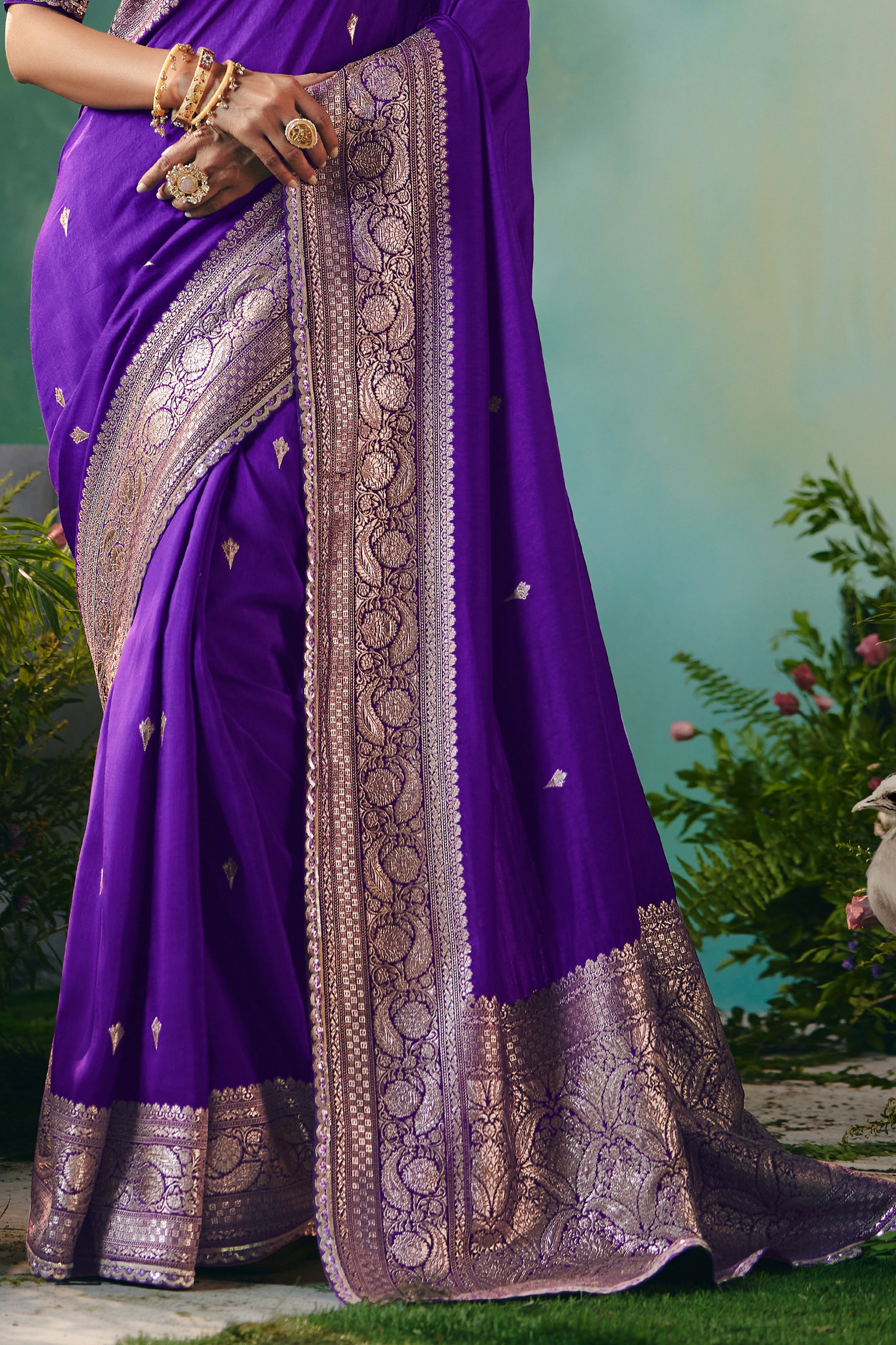 purple-woven-viscose-silk-banarasi-saree-sar10570_6_Sareebuta.com