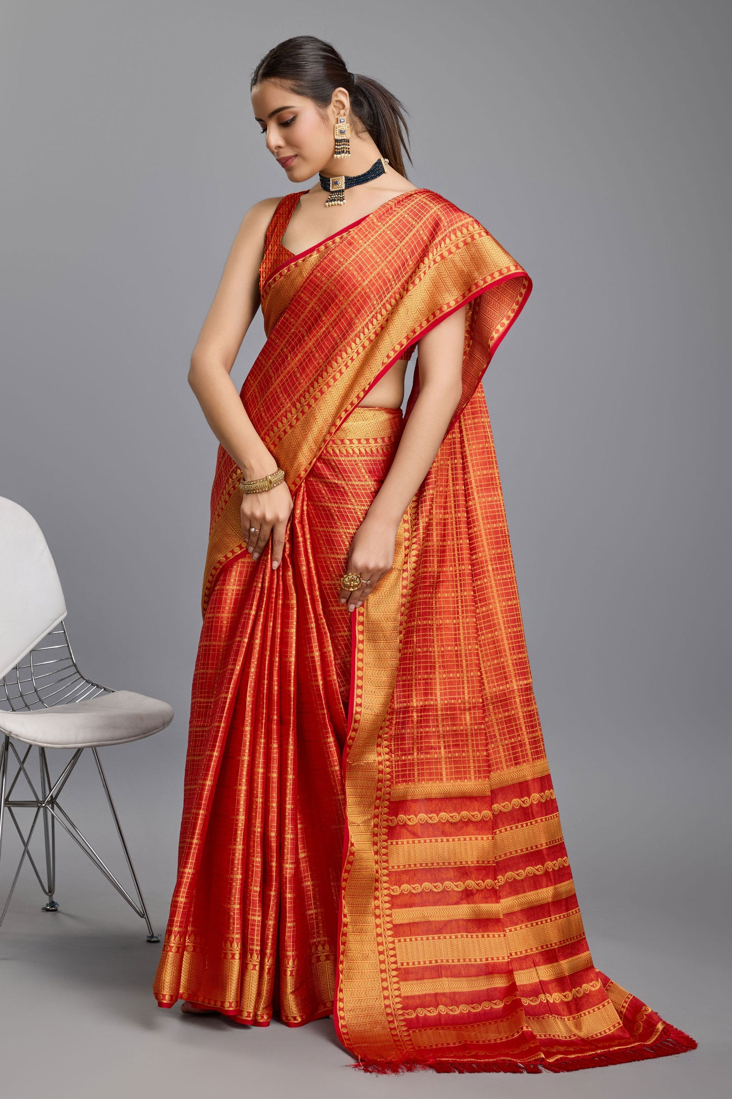 red-brocade-silk-saree-zb131951_4_SareeButa.com