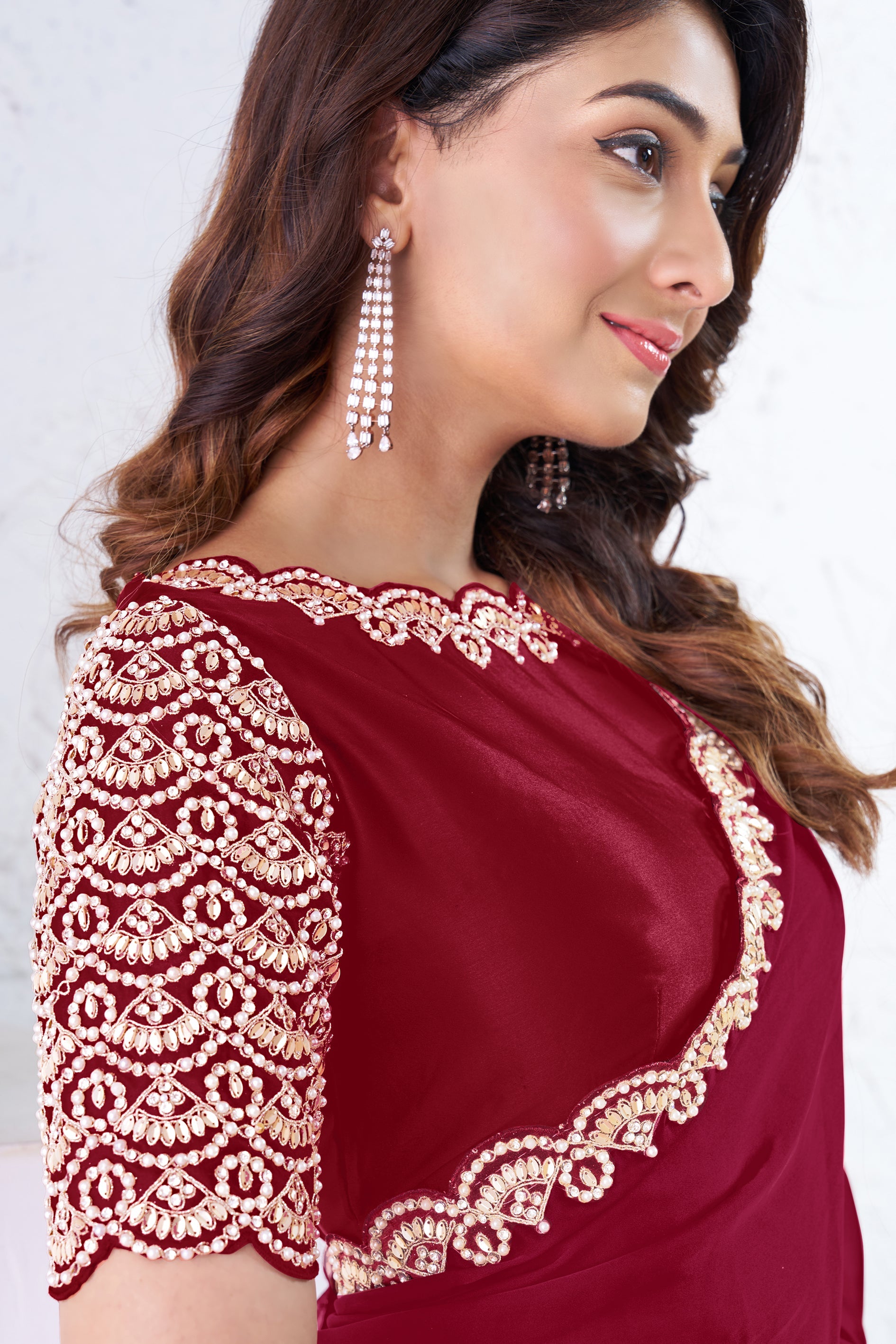 red-embroidered-crepe-silk-saree-zb133727_7_Sareebuta.com