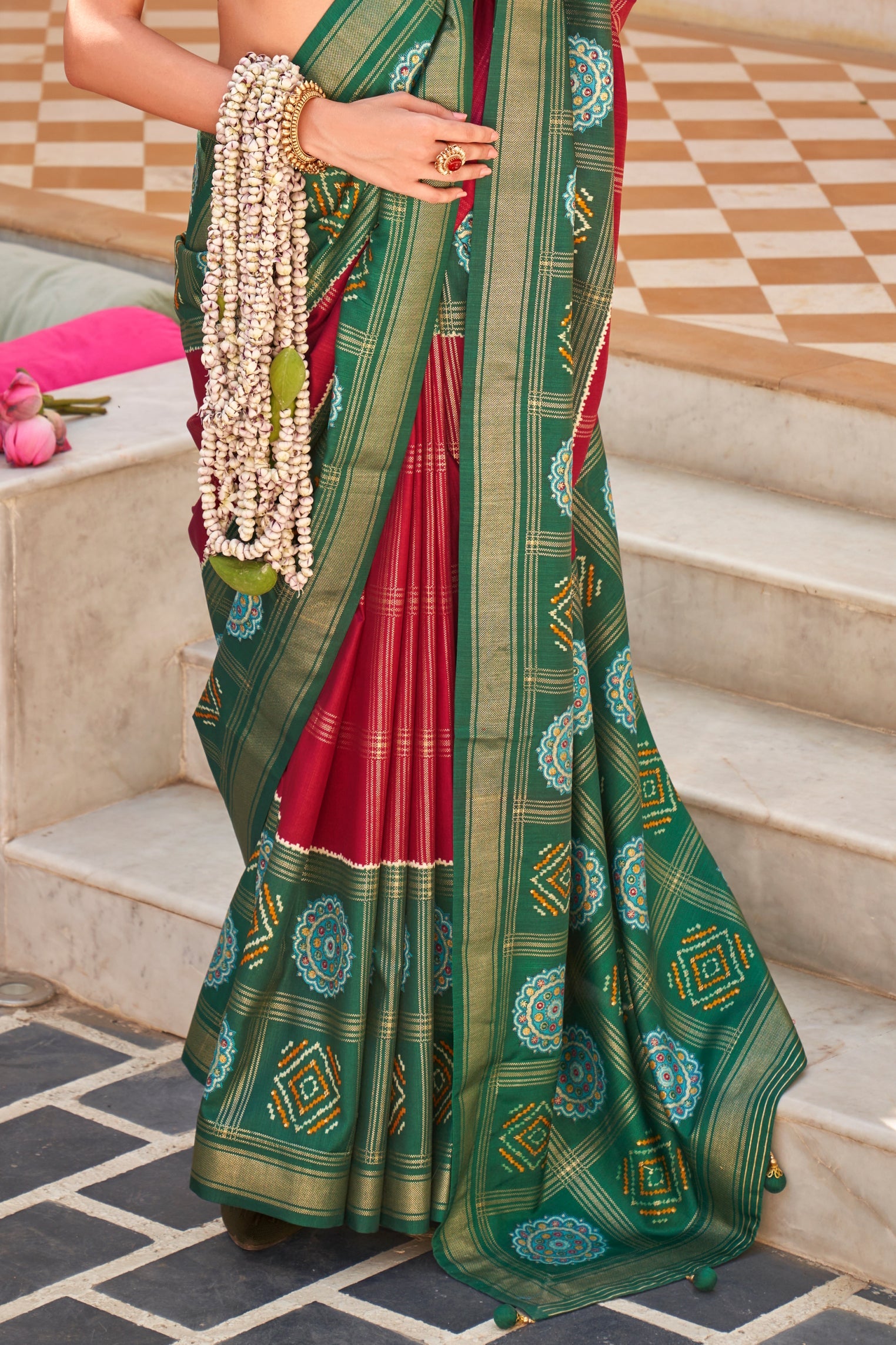 red-silk-patola-saree-zb132030_4_SareeButa.com