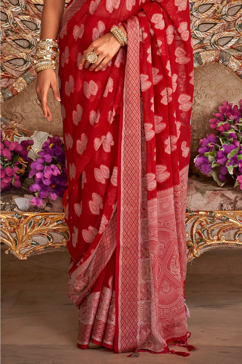 red-woven-georgette-saree-zb133505_4_Sareebuta.com