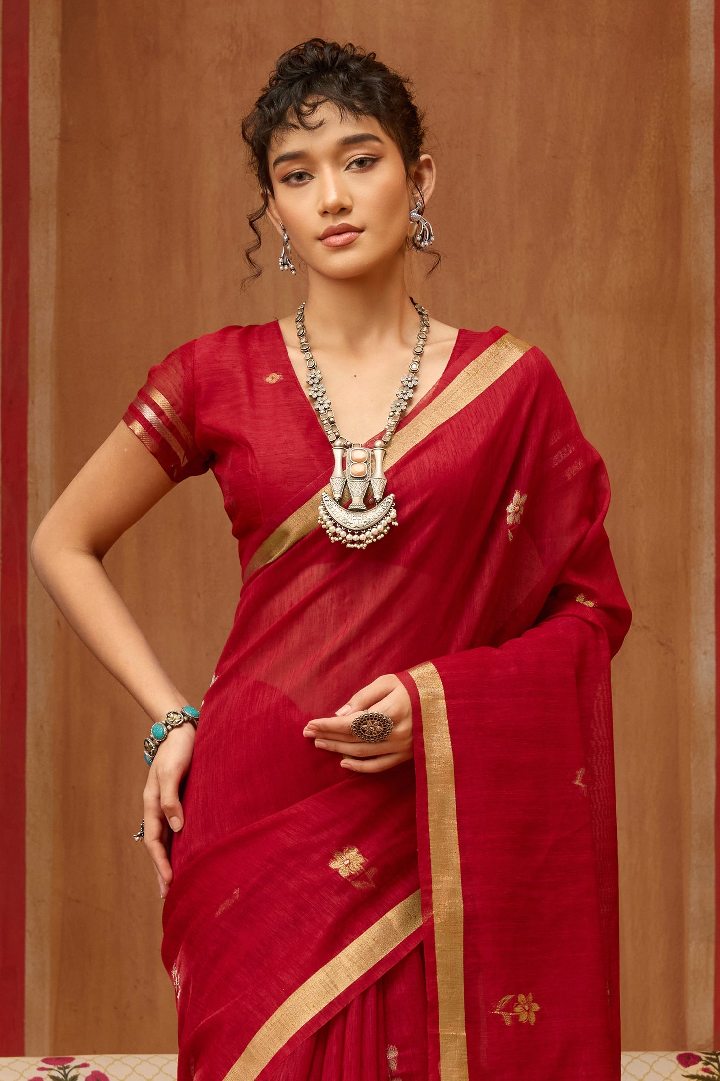 Red Woven Munga Organza Silk Saree-SAR11947_2_SareeButa.com