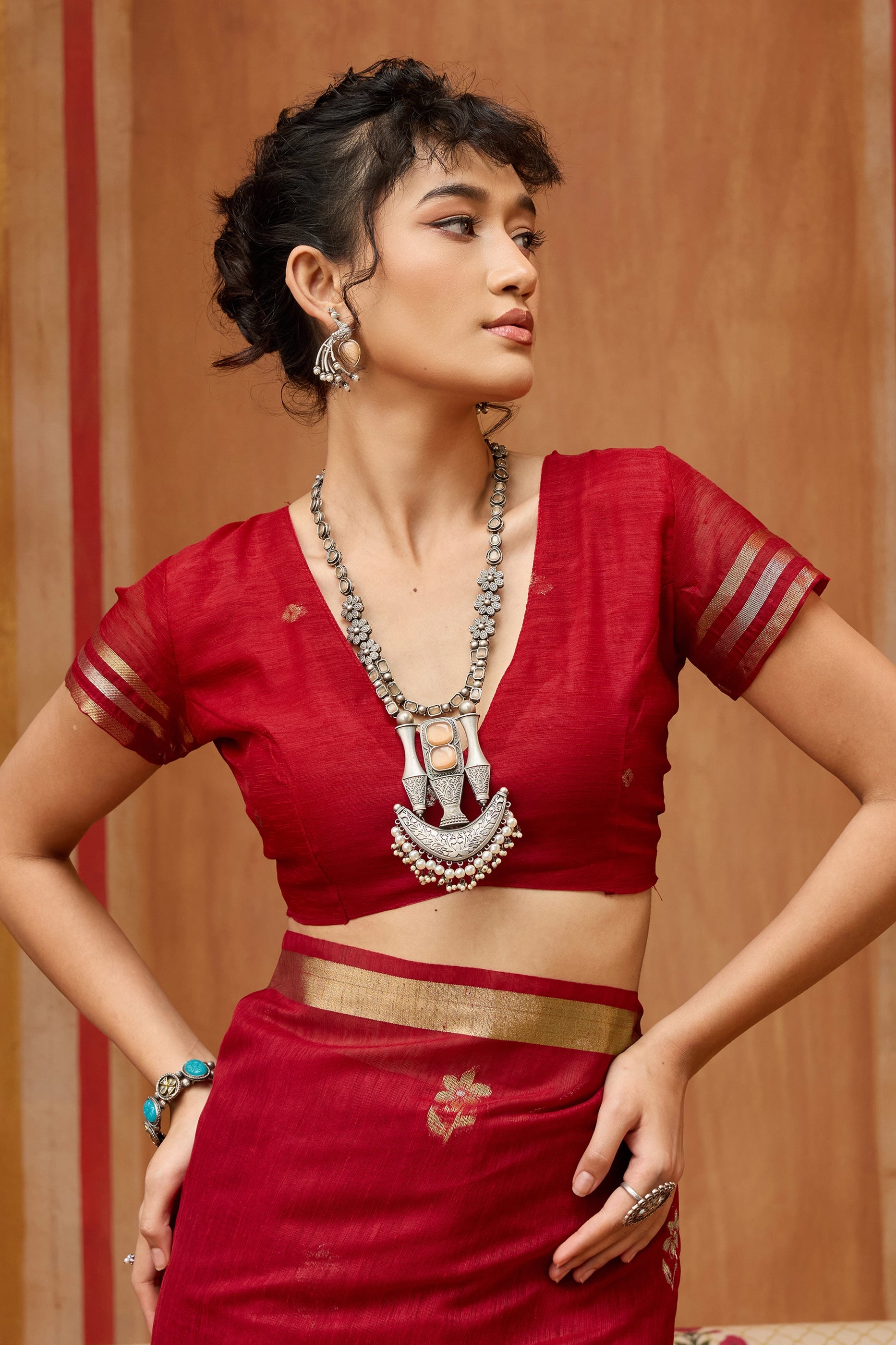 Red Woven Munga Organza Silk Saree-SAR11947_5_SareeButa.com