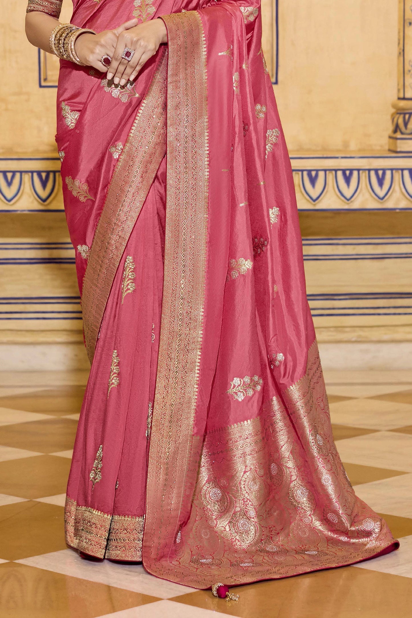 Shell Pink Woven Crepe Silk Saree-SAR11163_4_SareeButa.com