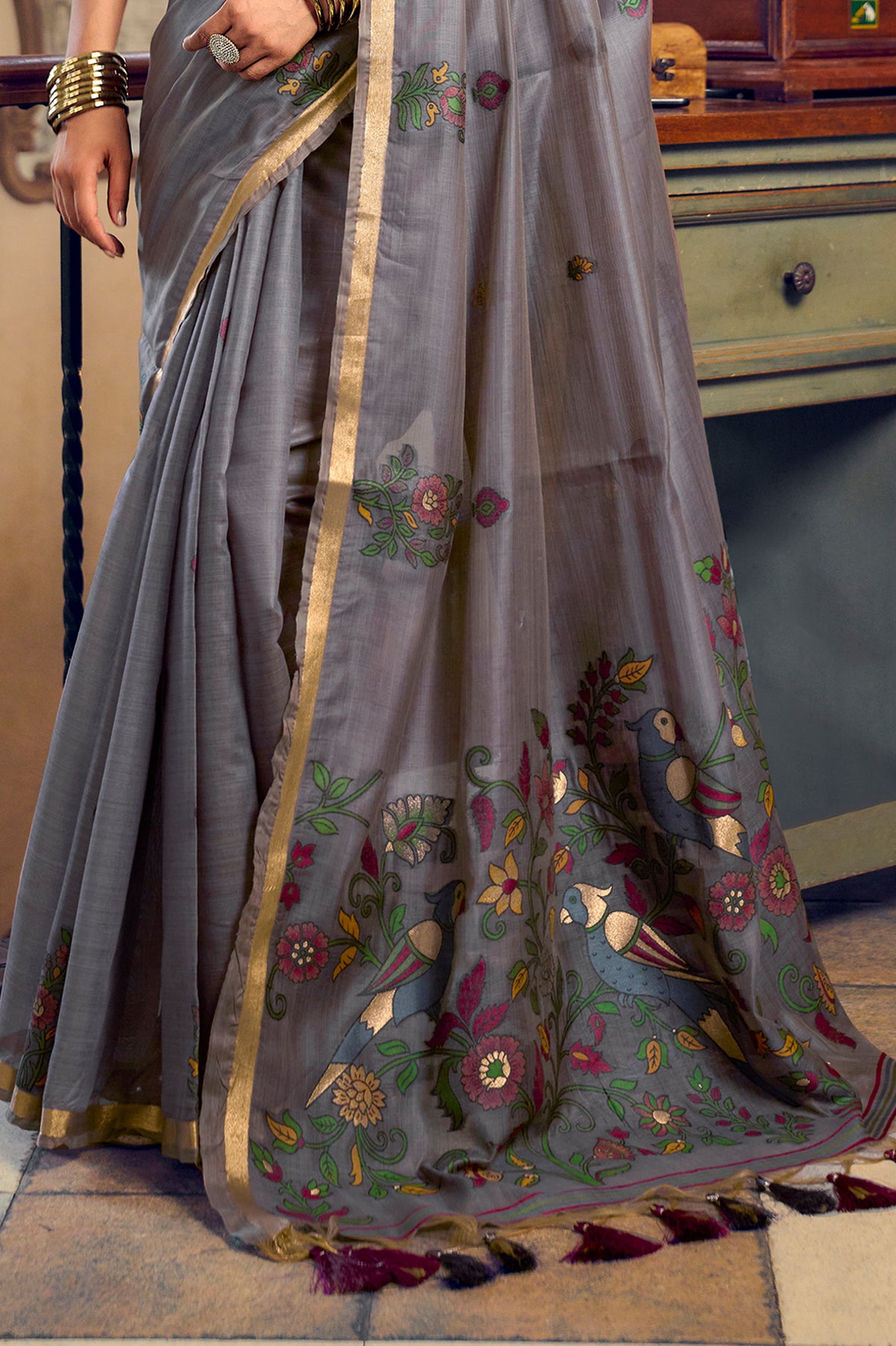 Slate Grey Cotton Saree with Kalamkari Motifs-SAR12953_4_SareeButa.com