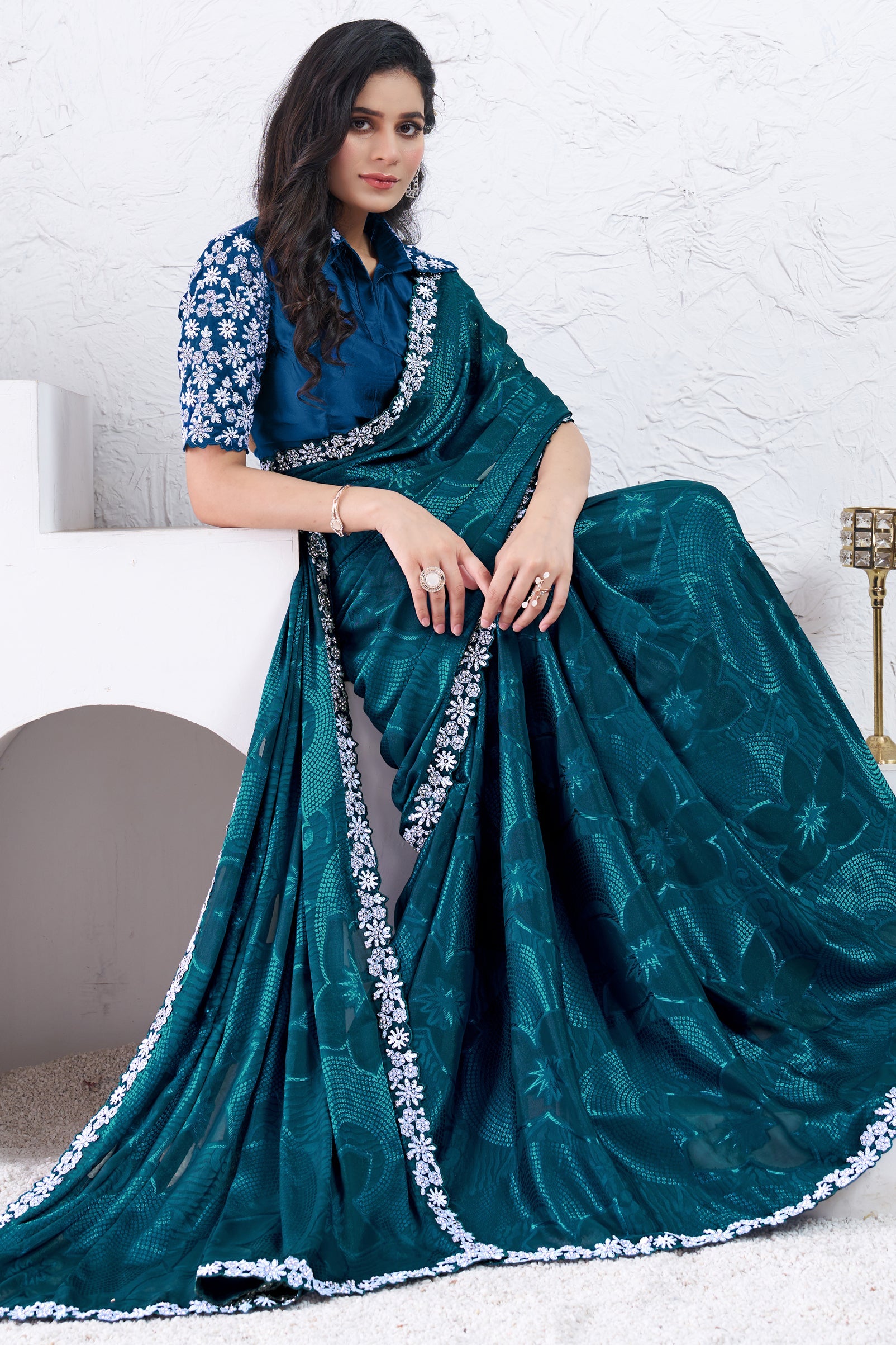 teal-embroidered-georgette-saree-zb133726_7_Sareebuta.com