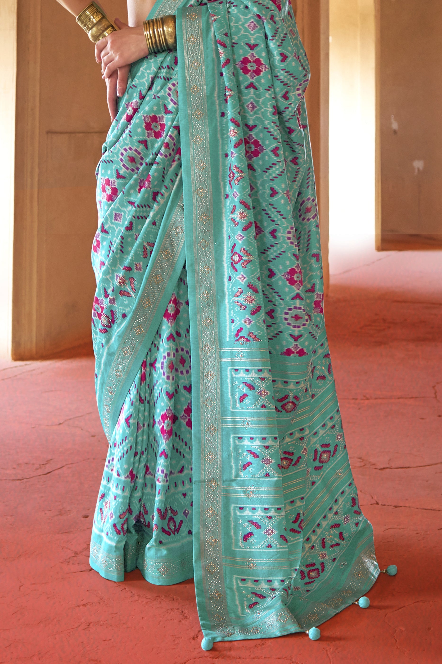 Turquoise Blue Printed Viscose Silk Patola Saree-SAR10196_4_SareeButa.com