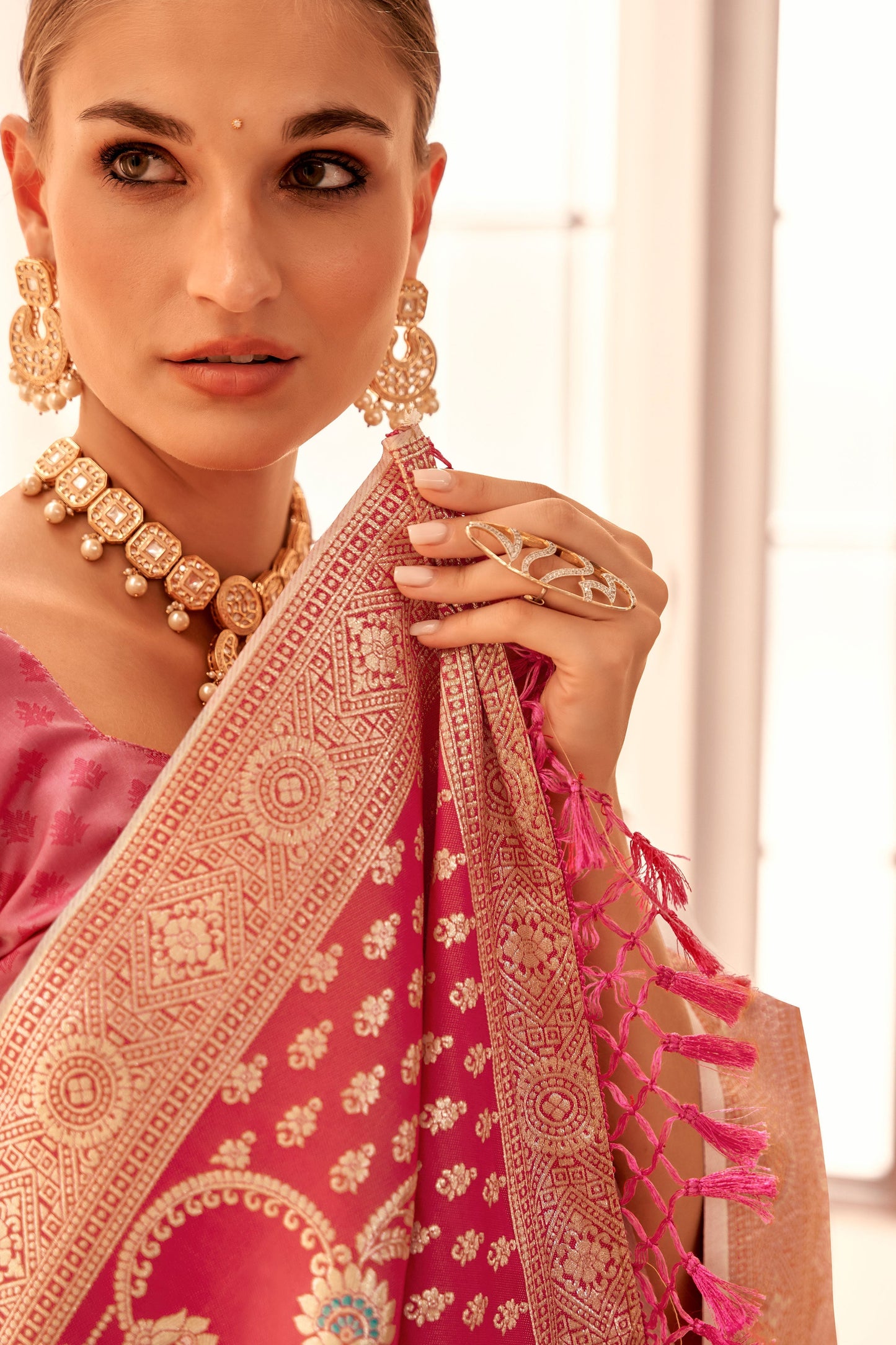 White Silk Saree-ZB133124_2_SareeButa.Com