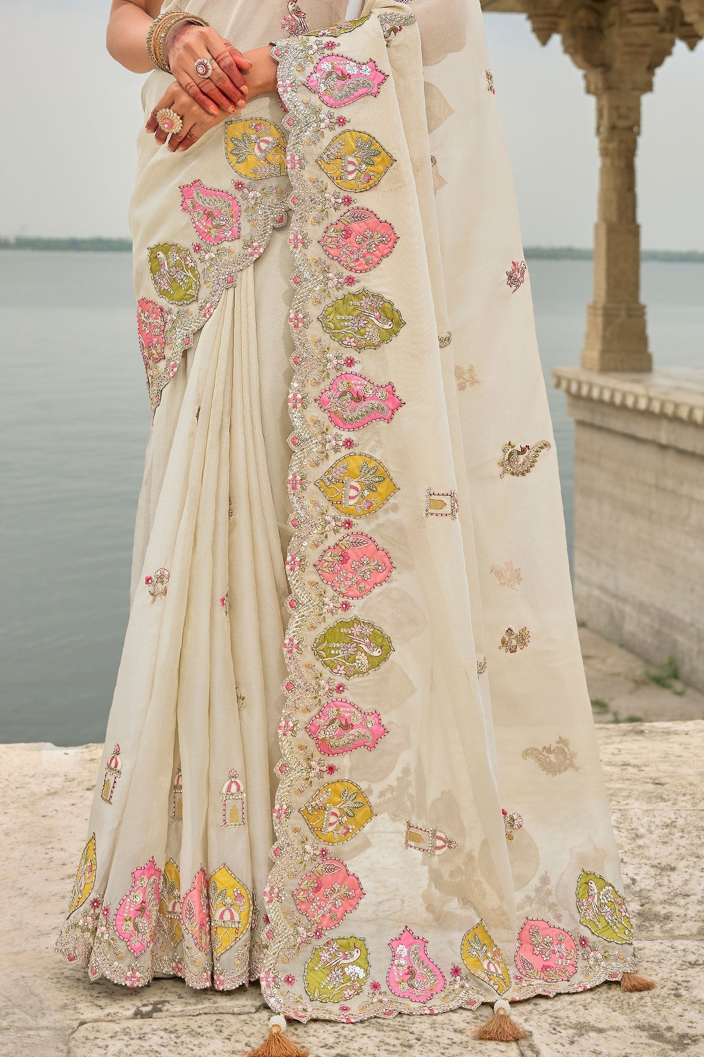 White Woven Banarasi Saree-ZB133327_4_SareeButa.com