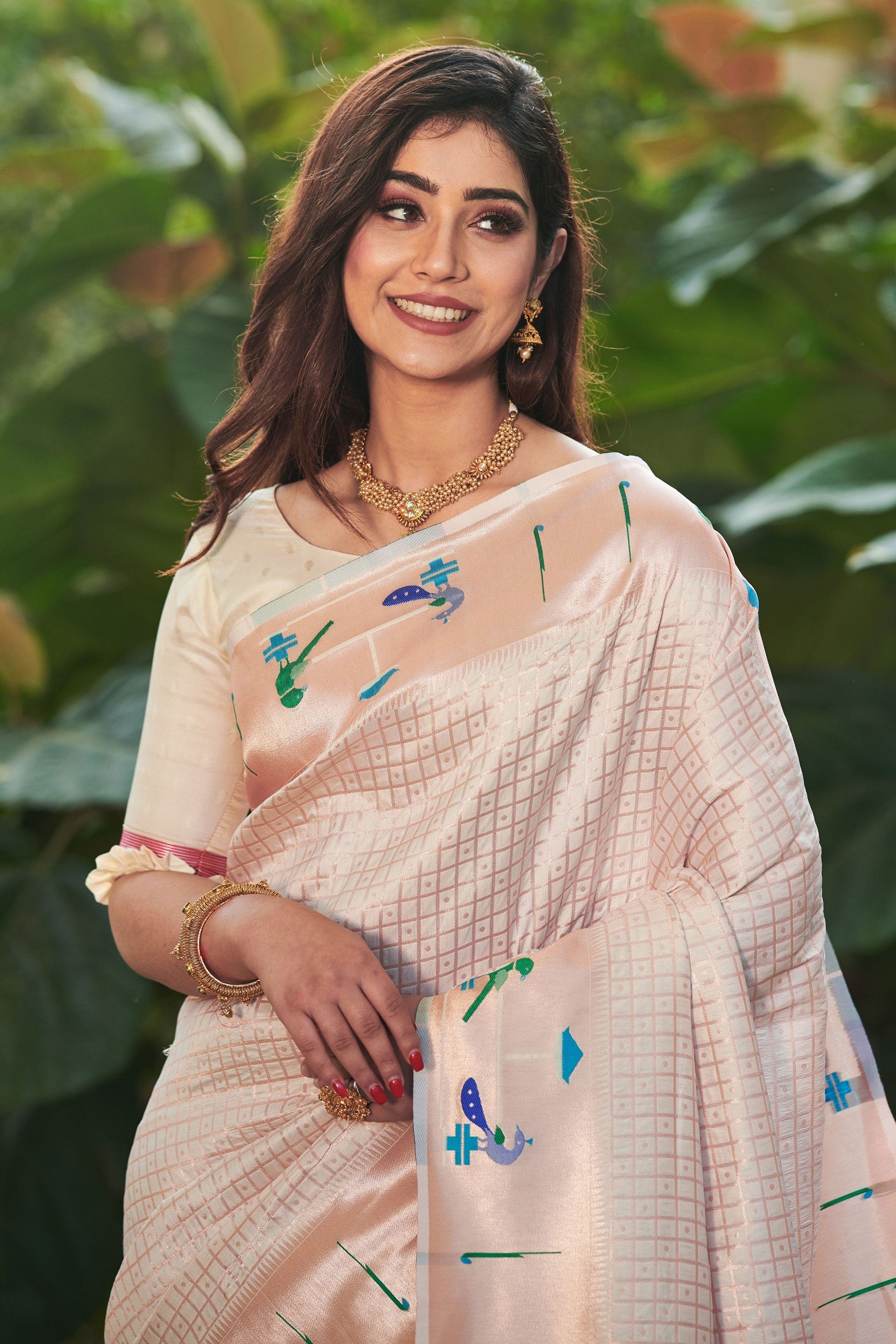 white-woven-paithani-silk-saree-zb131509_2_SareeButa.com