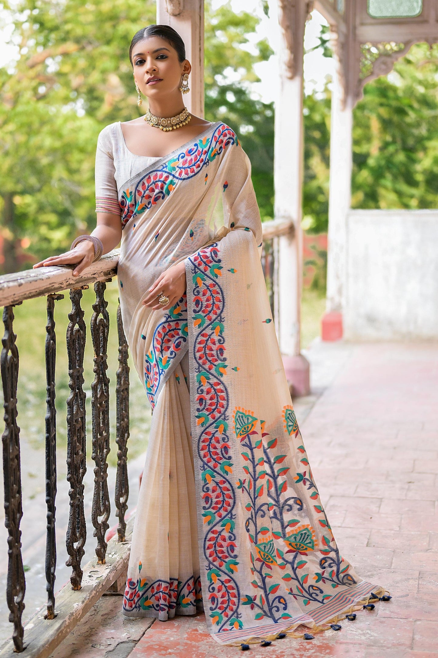 white-printed-muga-cotton-saree-zb130446_3_SareeButa.com