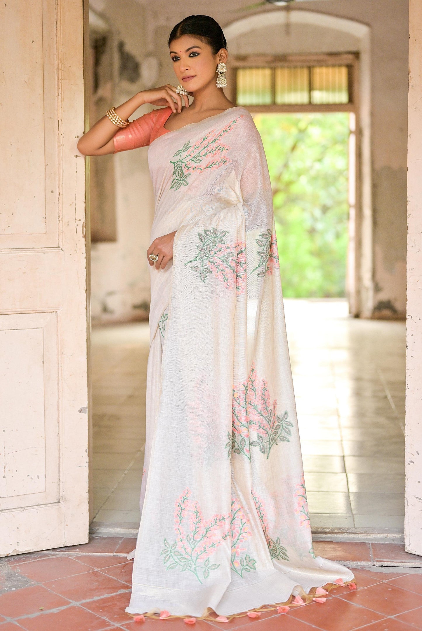 white-printed-muga-cotton-saree-zb130482_3_SareeButa.com