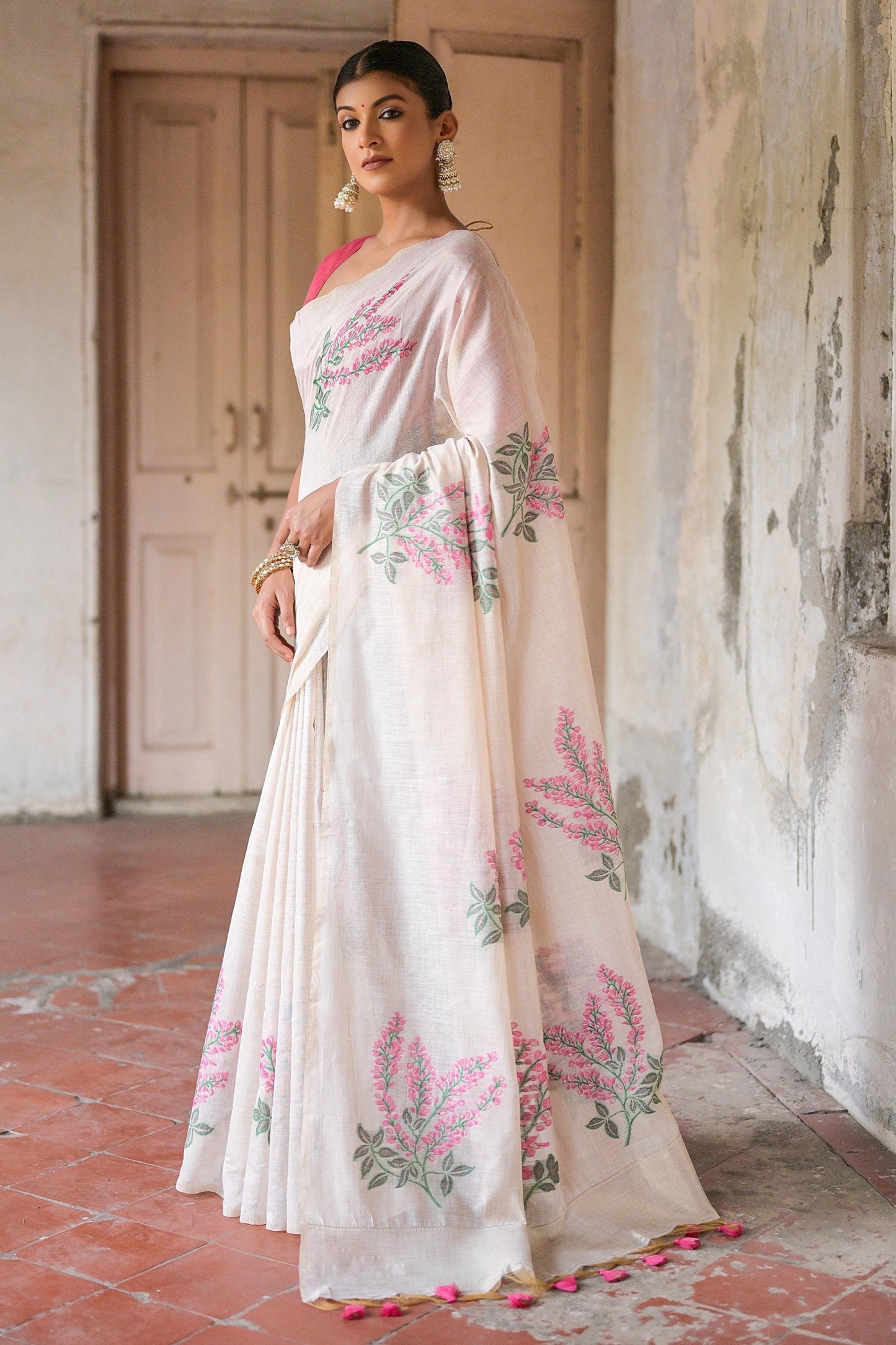 white-printed-muga-cotton-saree-zb130483_3_SareeButa.com