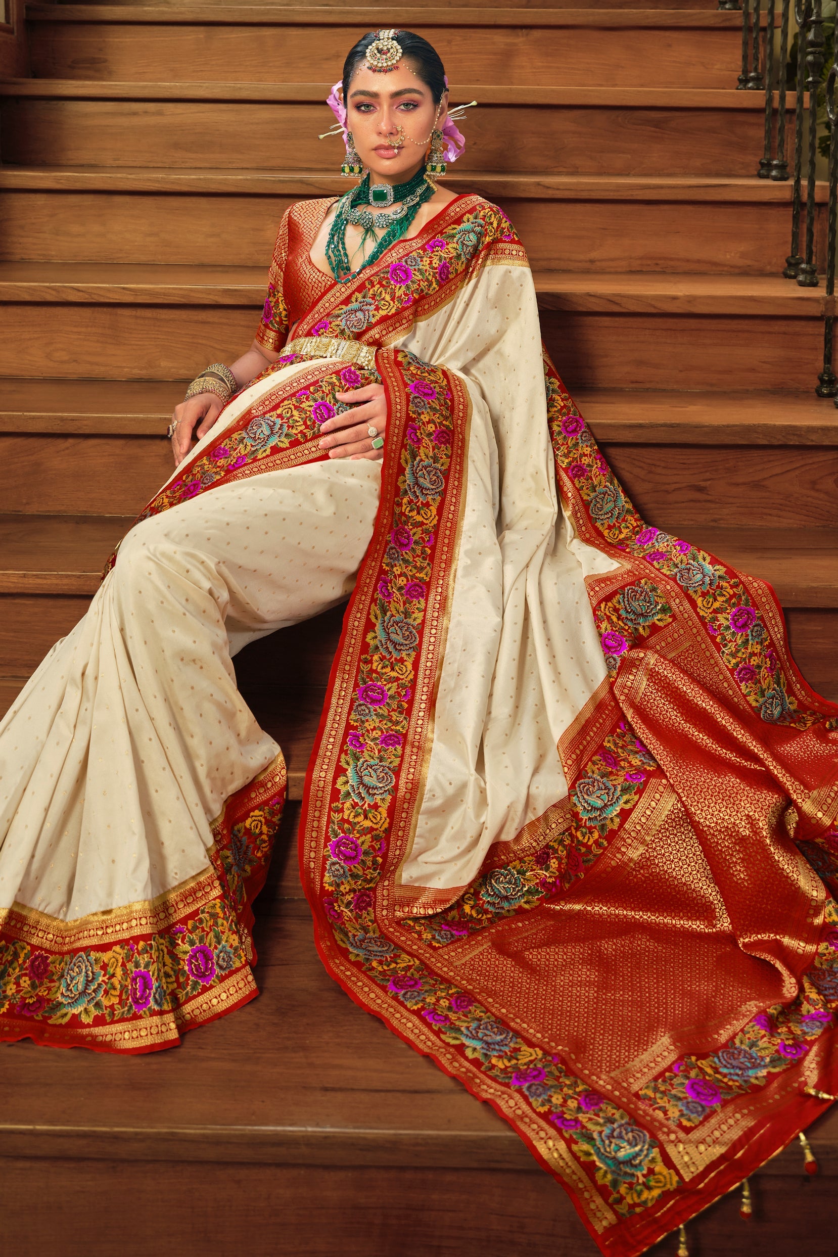 White Woven Banarasi Saree-ZB133628_3_SareeButa.com