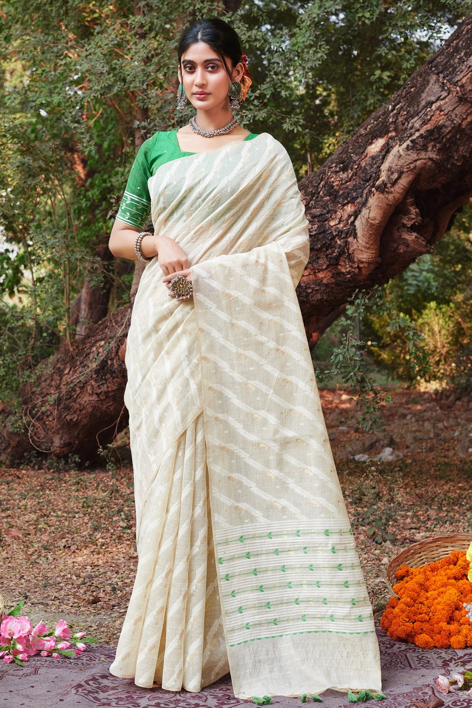 white-woven-cotton-saree-zb131281_1_SareeButa.com