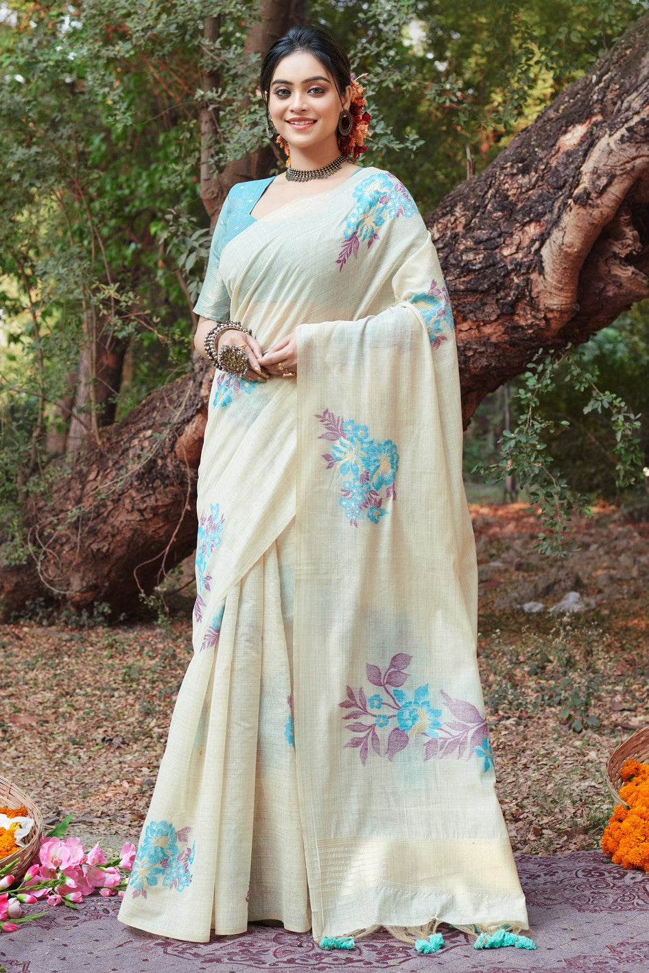 white-woven-cotton-saree-zb131284_1_SareeButa.com