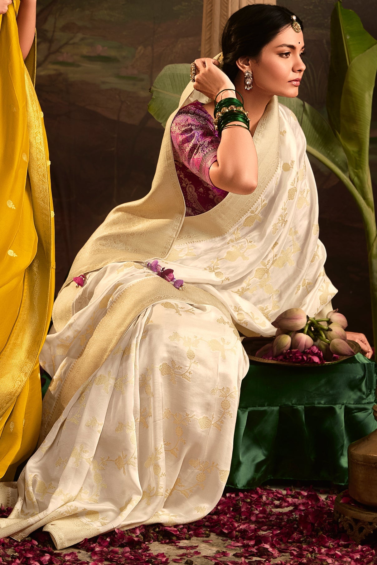 White Woven Crepe Silk Saree-ZB133581_4_SareeButa.com