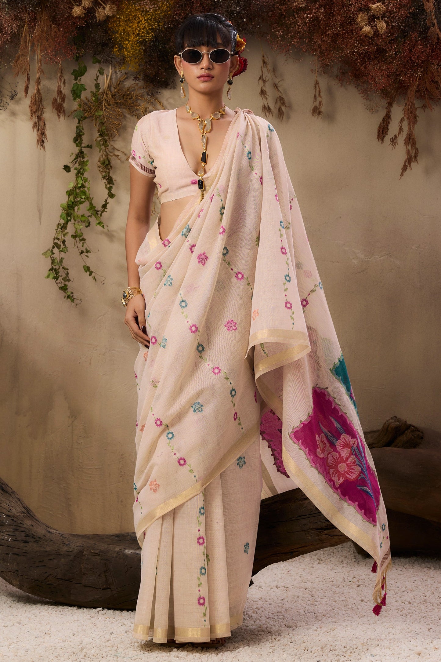 White Woven Munga Cotton Saree-SAR11227_3_SareeButa.com