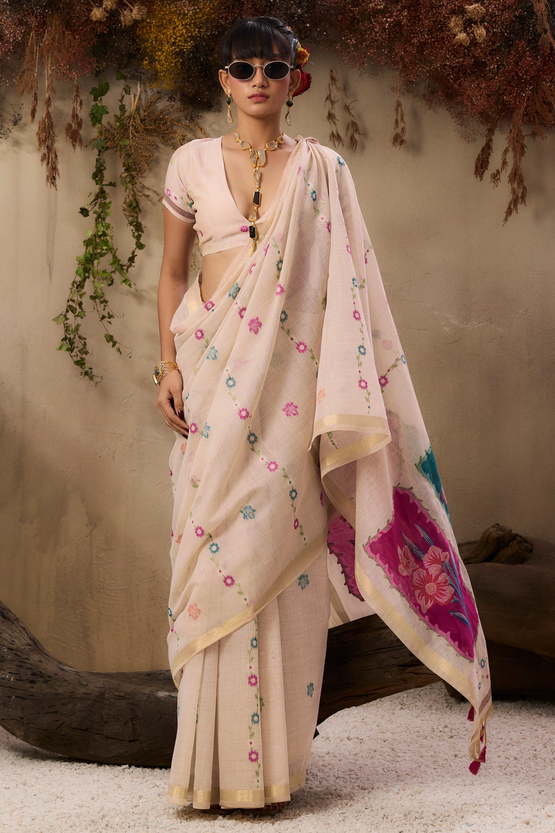 White Woven Munga Cotton Saree-SAR11227_3_SareeButa.com