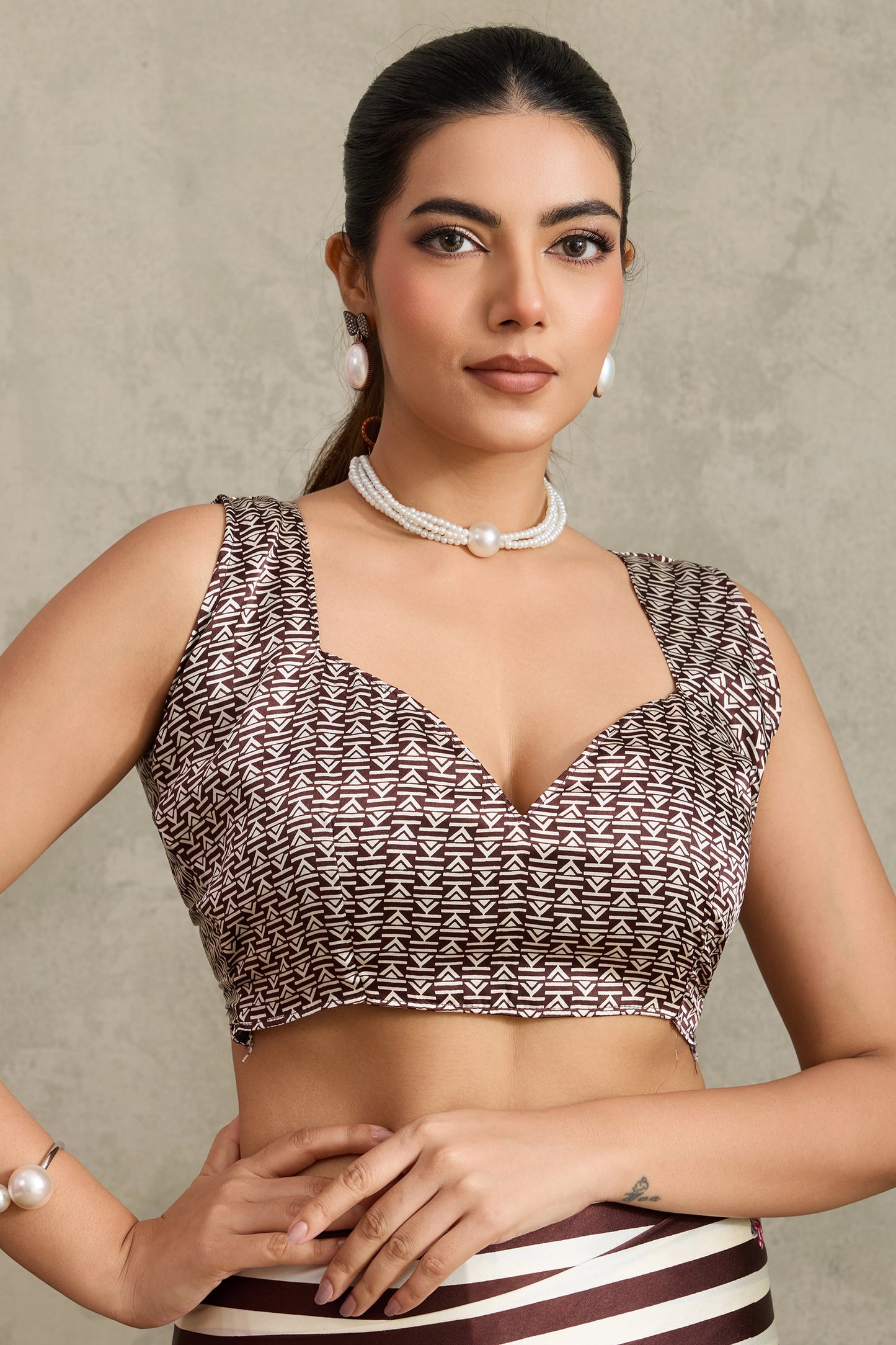 White and Brown Stripe Print Satin Saree-SAR11878_5_SareeButa.com