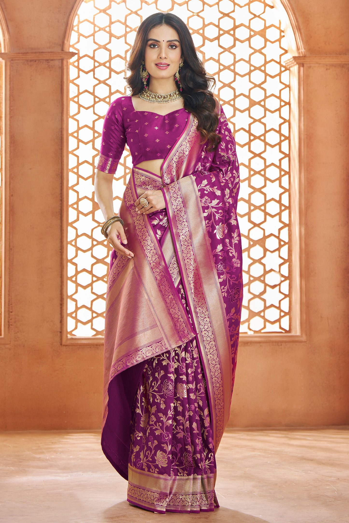 wine-banarasi-silk-saree-zb132757_4_SareeButa.com