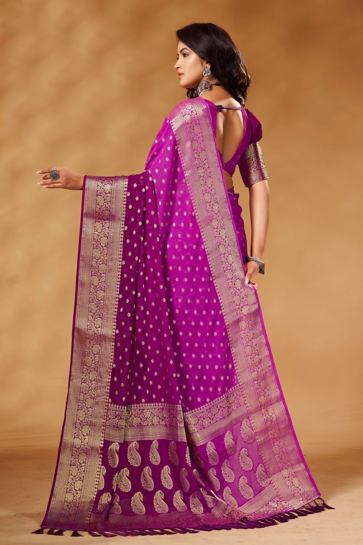 wine-georgette-banarasi-saree-zb130302_3_SareeButa.com