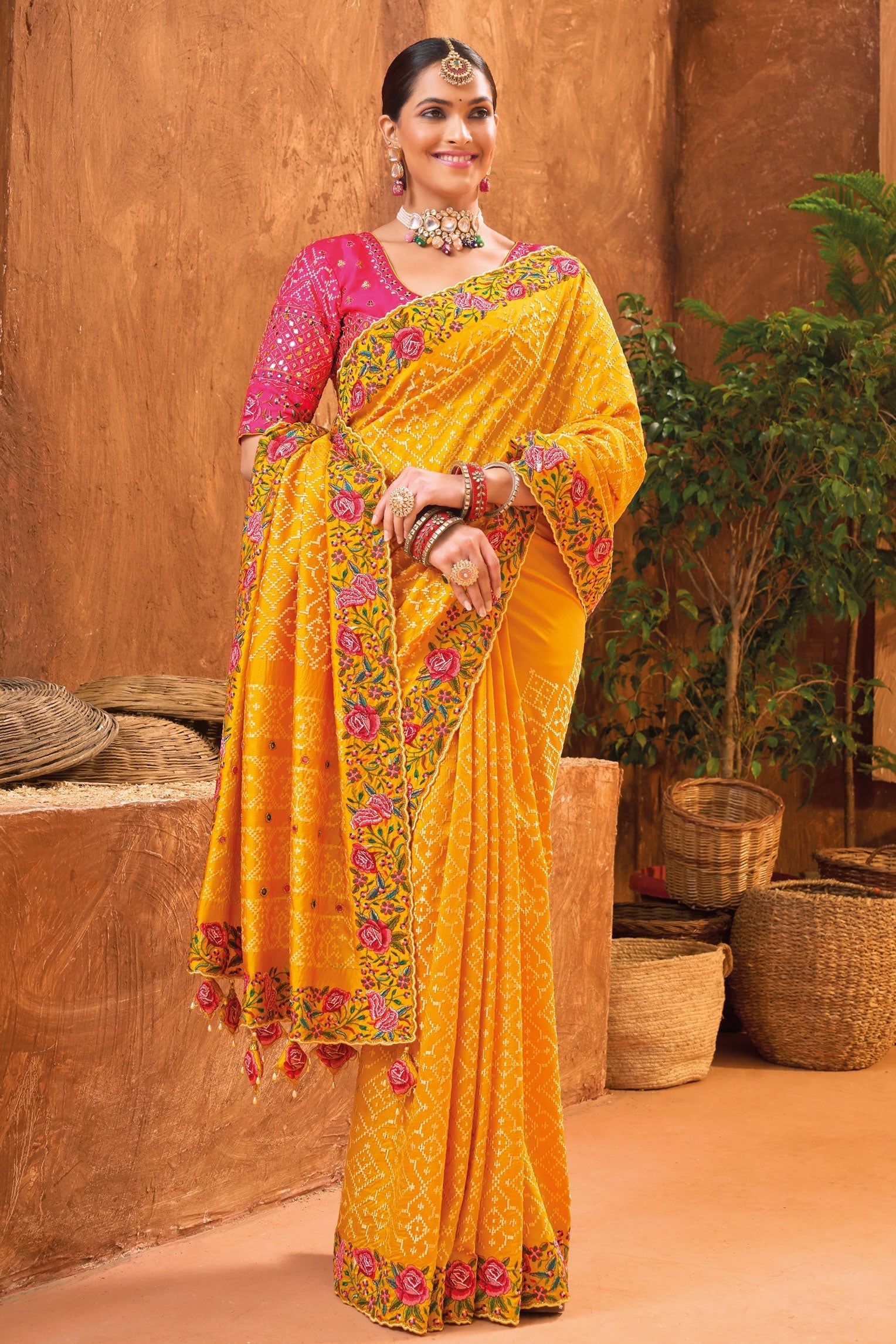 yellow-designer-kacchi-work-silk-saree-zb130635_4_SareeButa.com