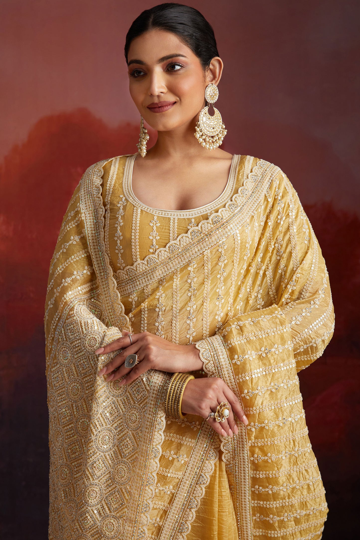 yellow-embroidered-organza-saree-zb133722_8_Sareebuta.com