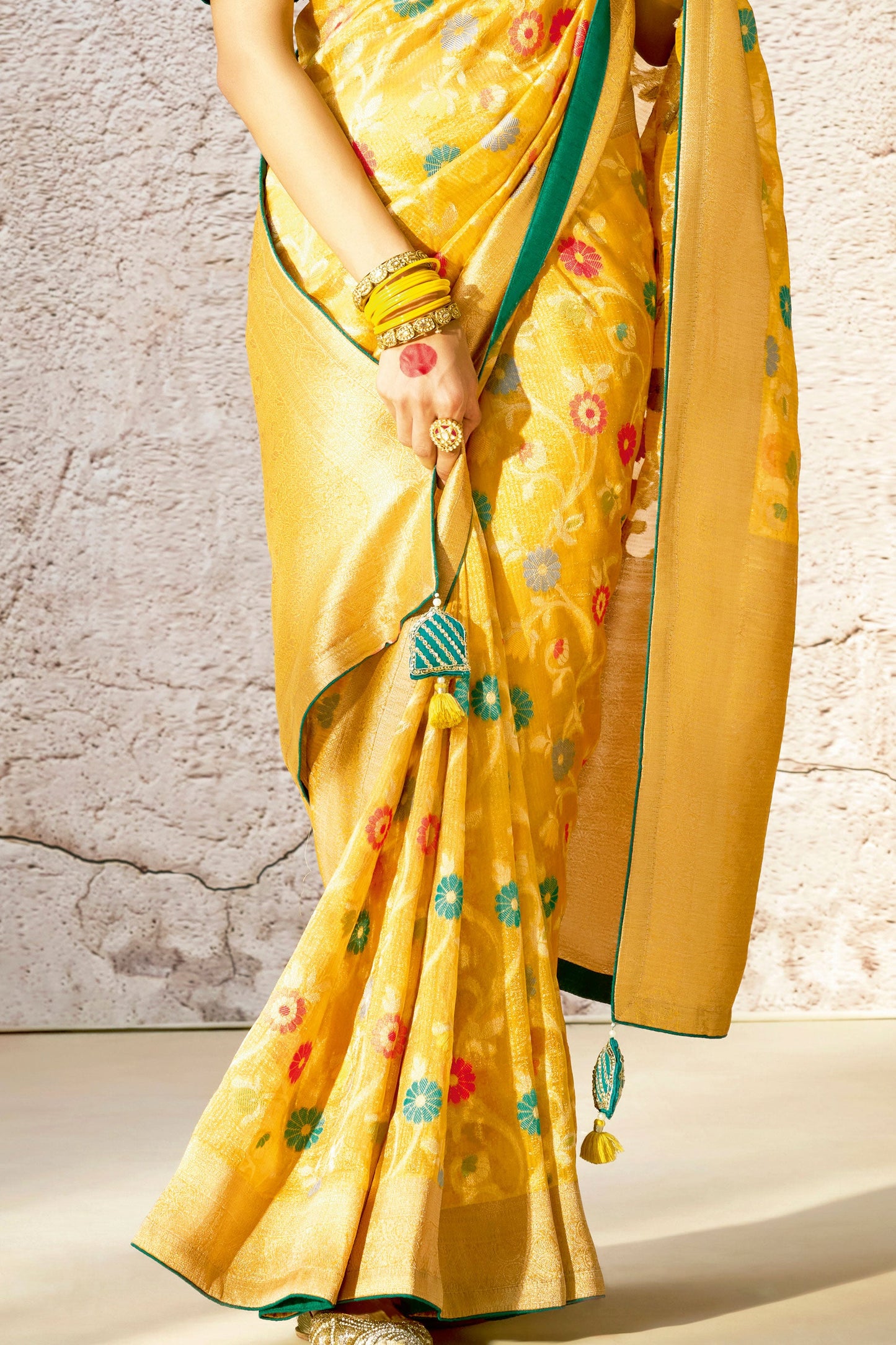 yellow-kora-silk-banarasi-saree-zb132914_4_SareeButa.com