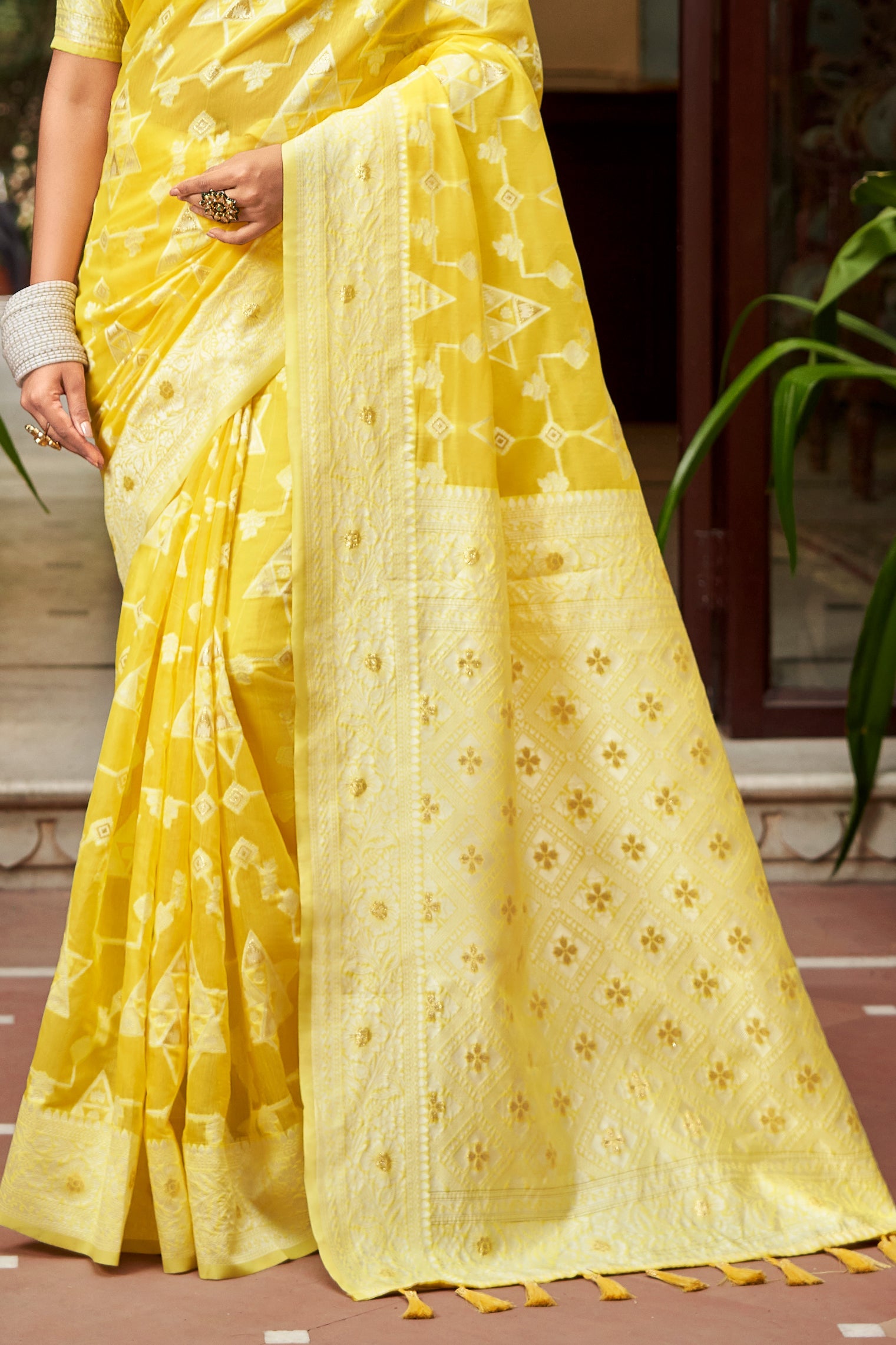 Yellow Woven Cotton Saree-ZB132440_3