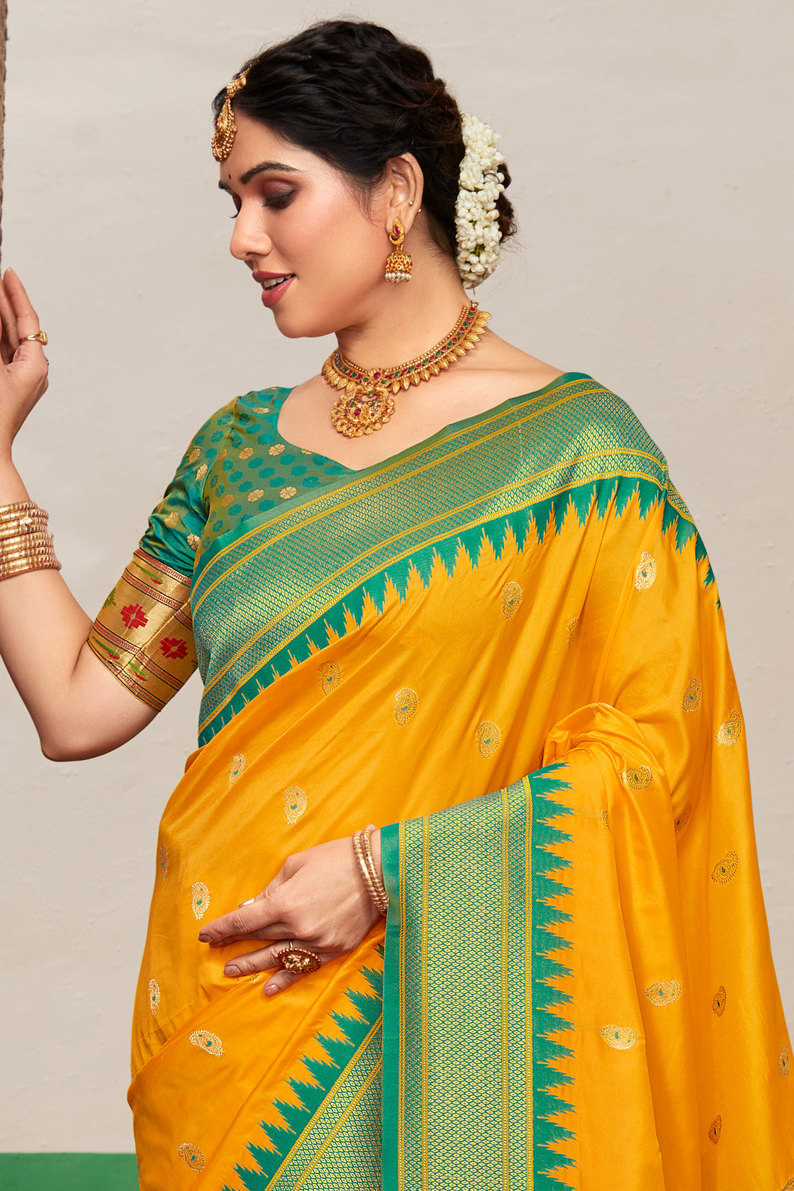 Yellow Silk Paithani Saree-ZB132420_3