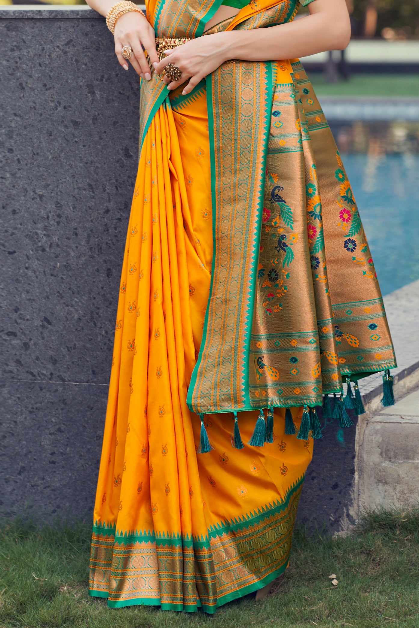 Yellow Silk Paithani Saree-ZB132429_3