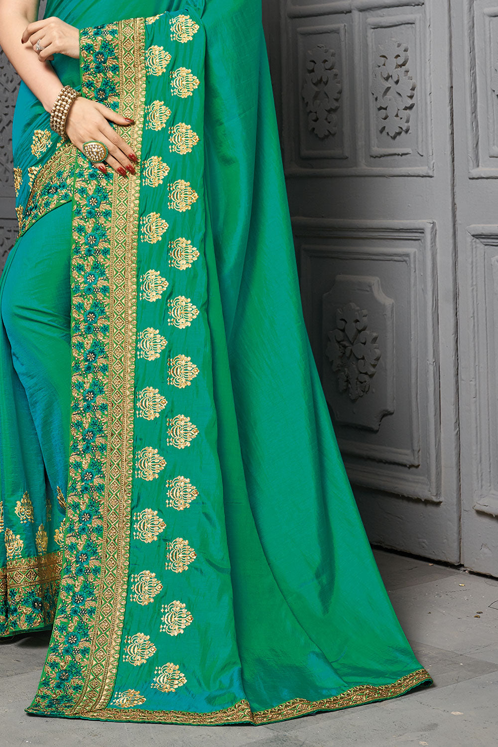 blue-embroidered-saree-zb132541_3_SareeButa.com