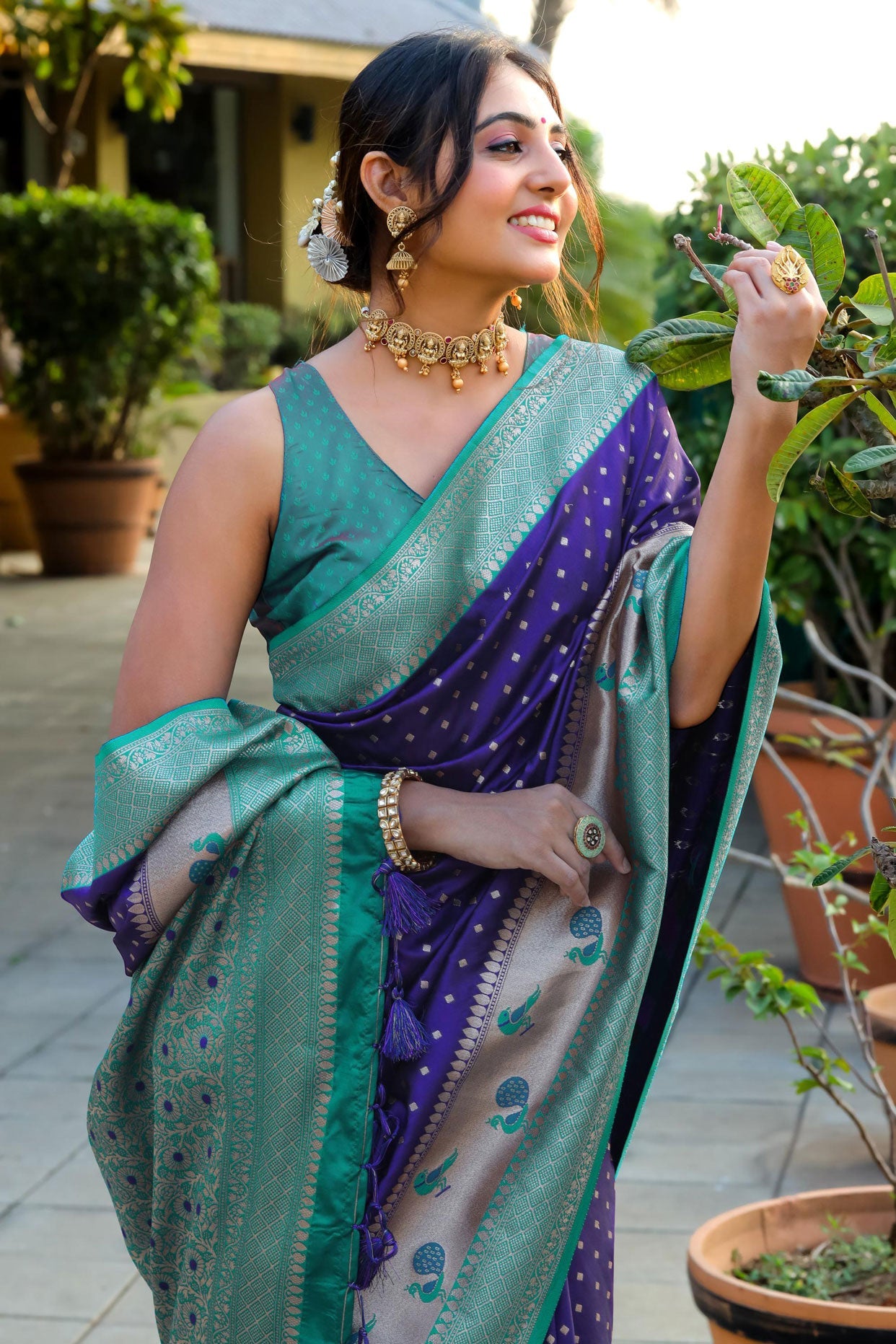 blue-banarasi-saree-zb130413_2_SareeButa.com