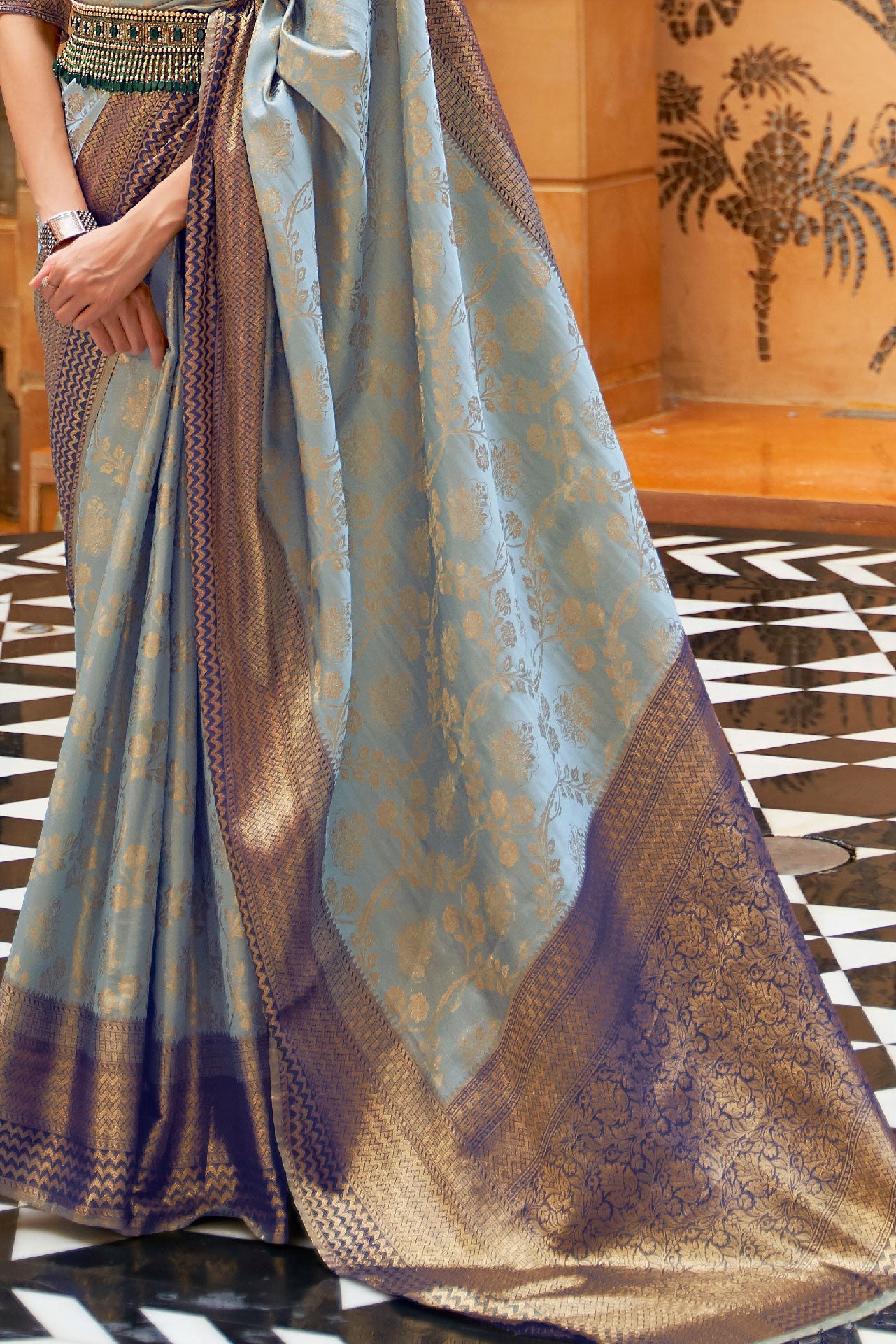 grey-woven-silk-saree-zb140090_3_SareeButa.com