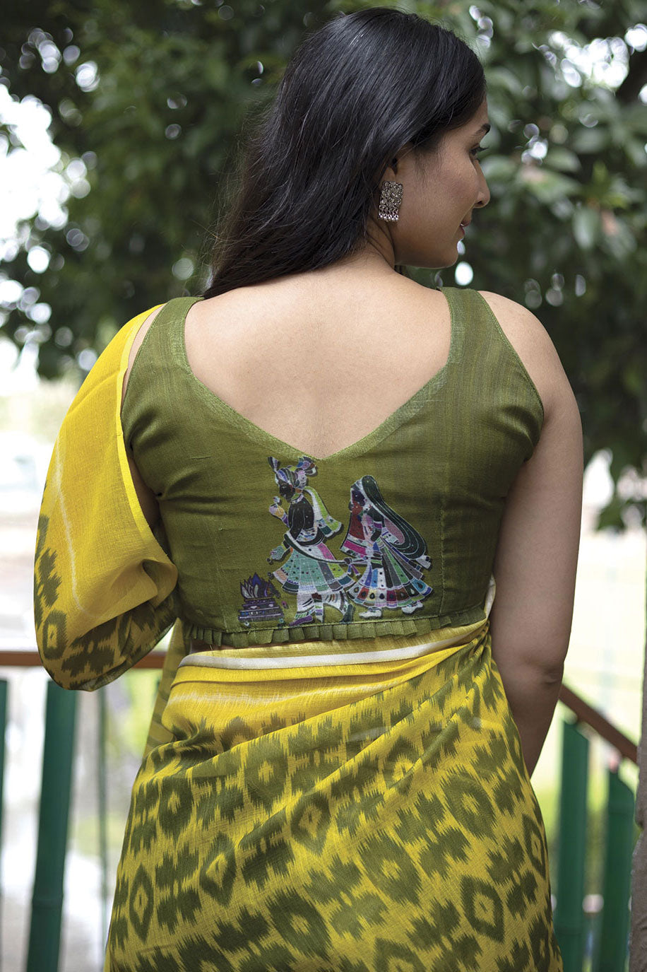 green-linen-saree-zb130378_2_SareeButa.com