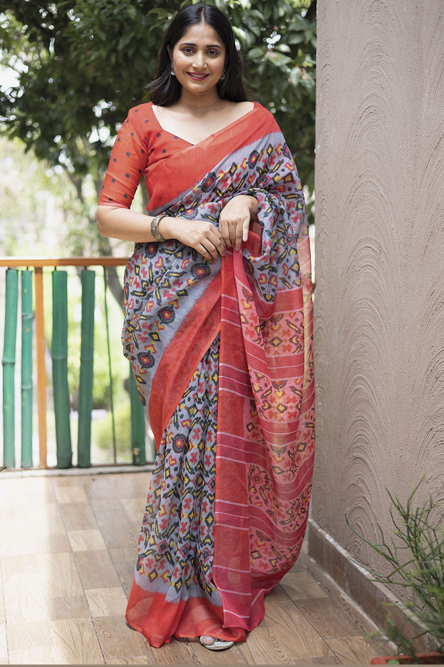 grey-linen-saree-zb130386_1_SareeButa.com